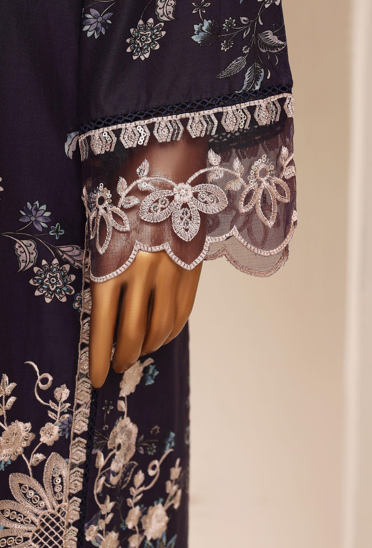 Sadabahar Luxury Signature Festive Embroidery Ready To Wear 3Piece Stitched Collection 2026 D#01