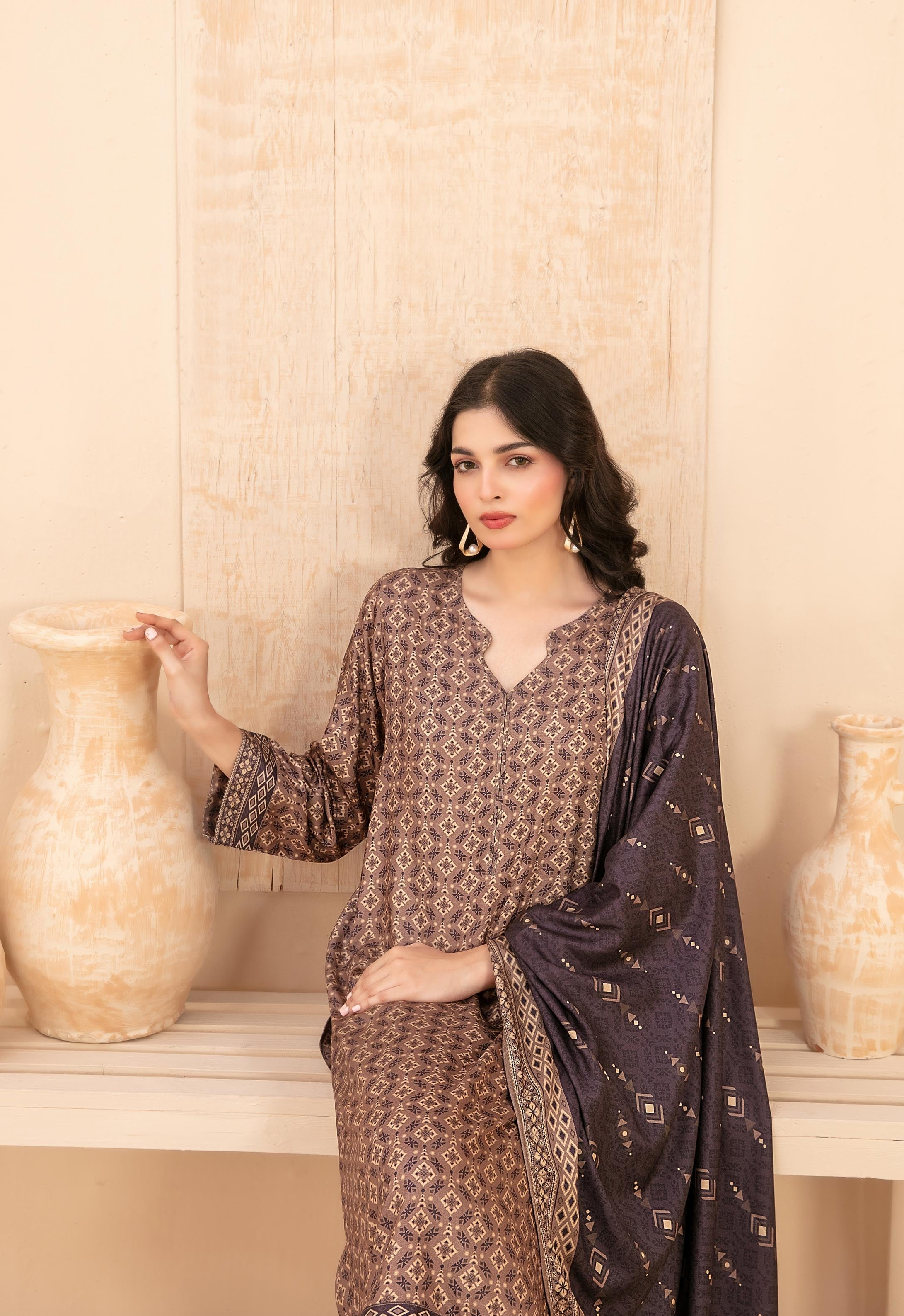 Shahid Tawakkal BASEERA — Unstitched 3Piece Collection Staple Digital Printed with Twill fabric Collection 2025 D-07