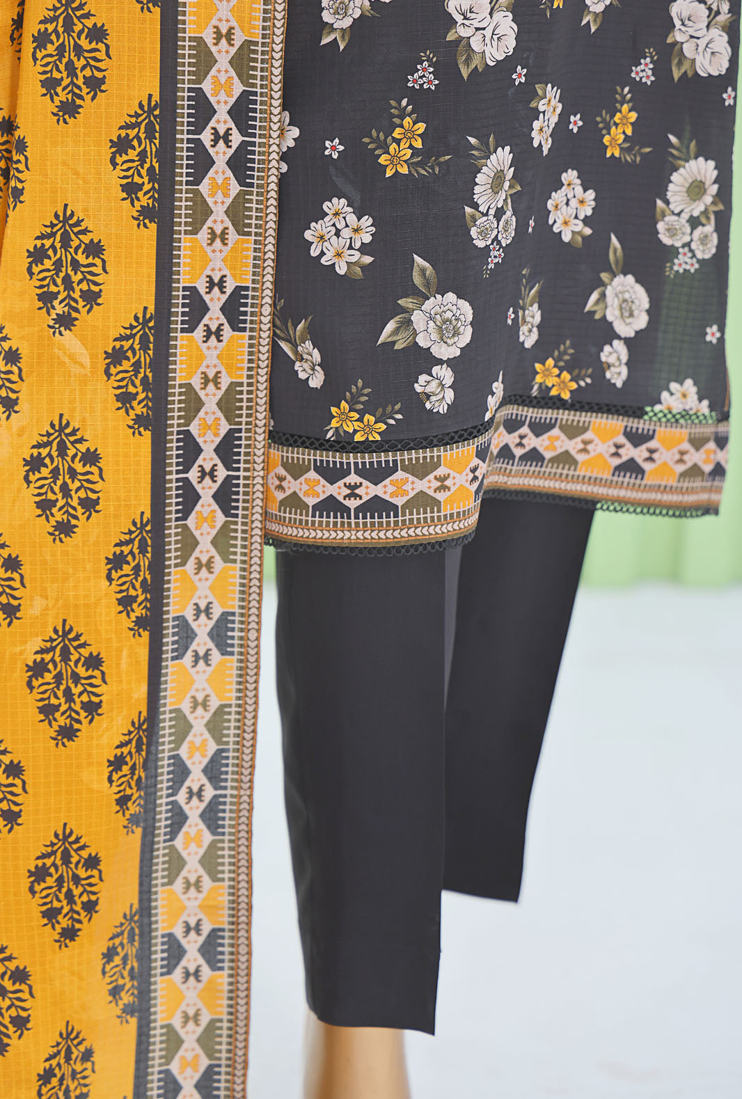 Vogue By HZ Textiles Printed Viscose Suit Unstitched 3 Piece Winter Collection 2025 D-01