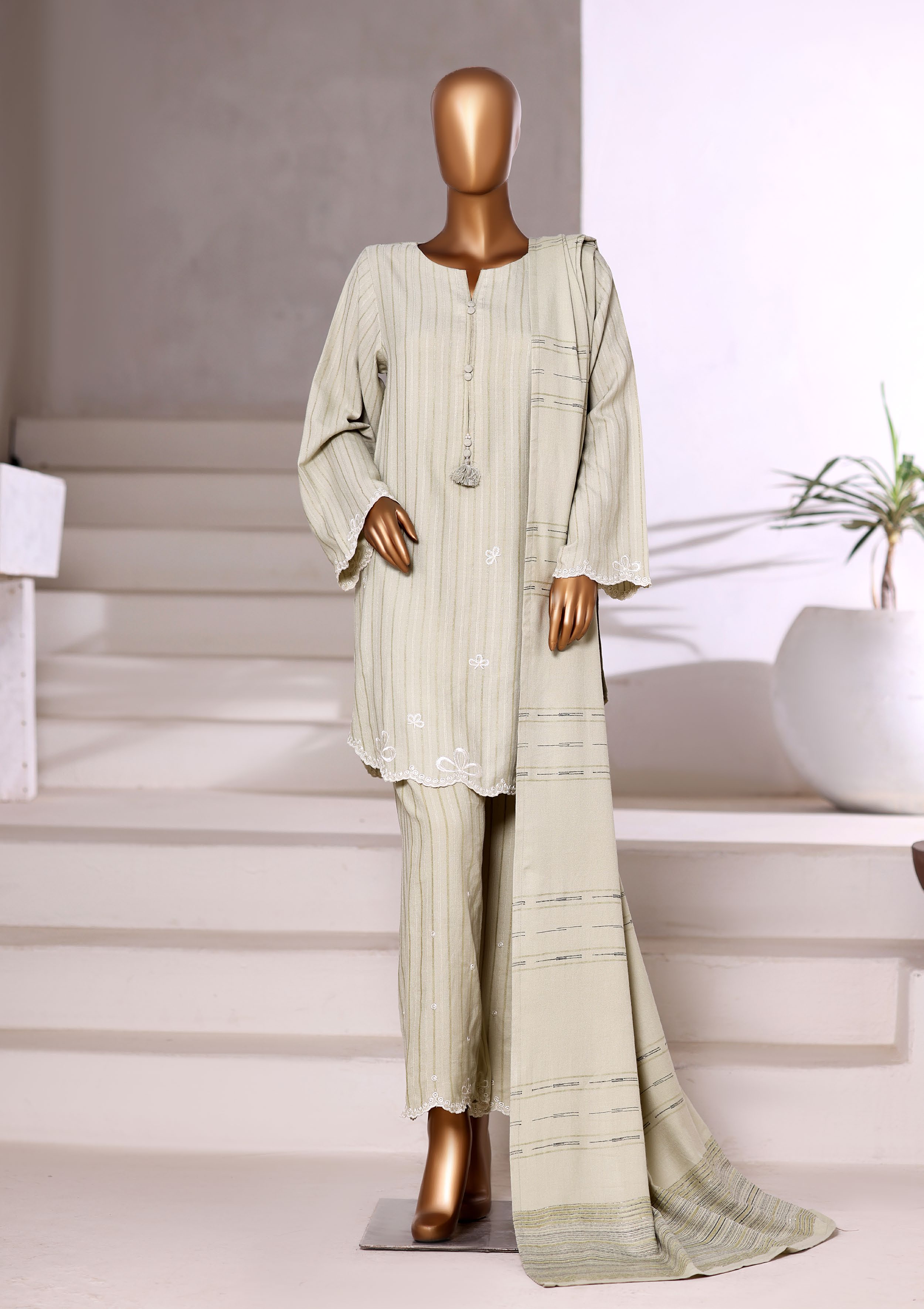 Sadabahar Stitched Vybe Winter Embroidery Dhanak 3Piece With Dhanak Shwal Collection 2025 SDES -04