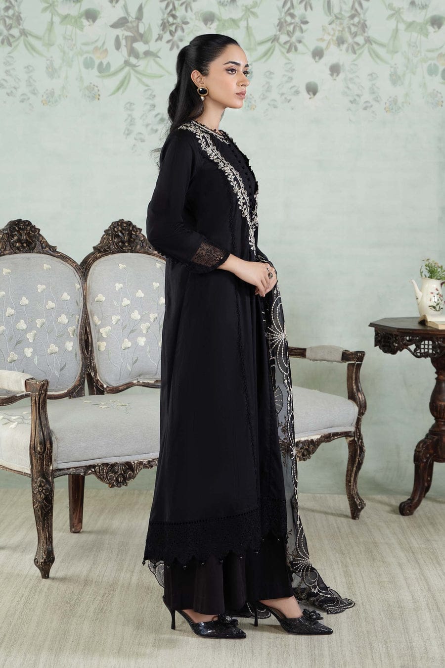 Maria B Luxury 3Piece Rtw Lawn Collection Collection 2025 MBLE-3219