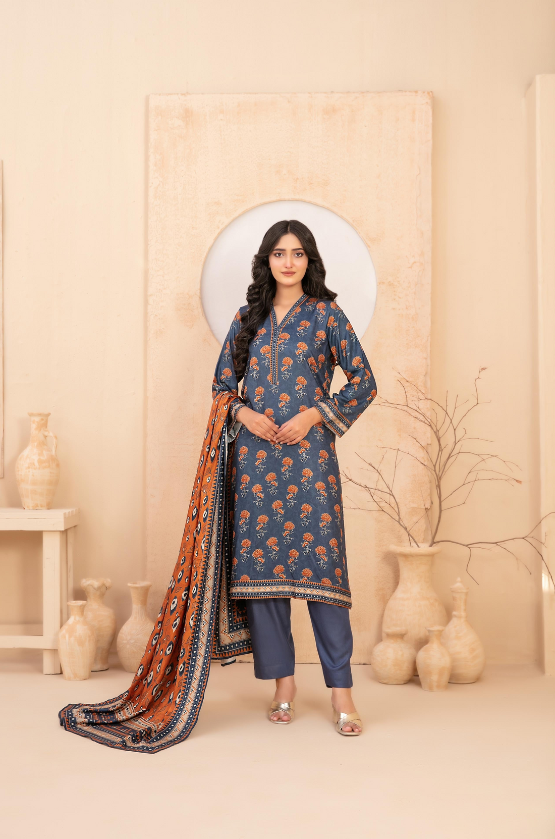 Shahid Tawakkal BASEERA — Unstitched 3Piece Collection Staple Digital Printed with Twill fabric Collection 2025 D-06