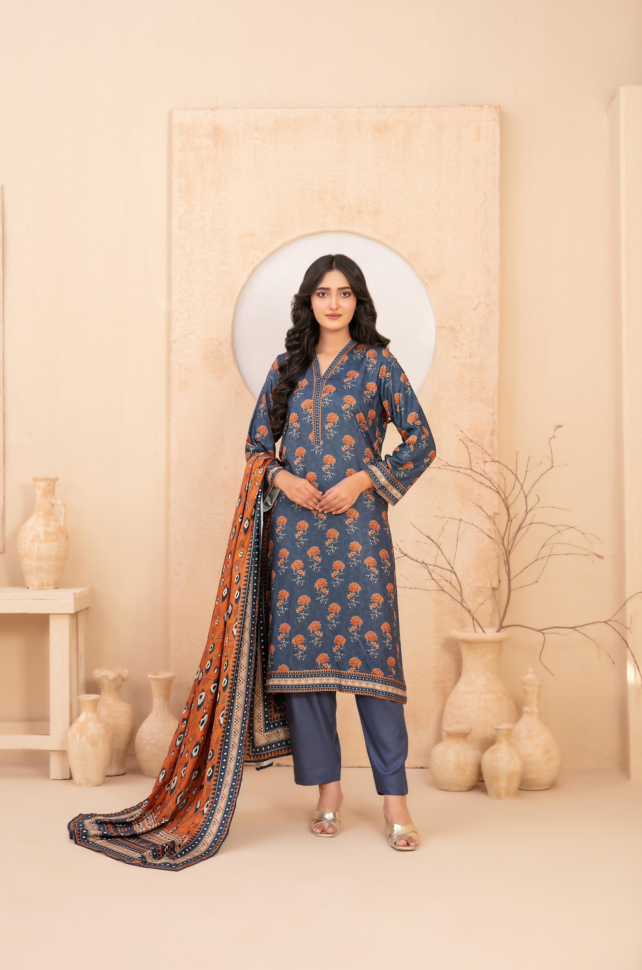 Shahid Tawakkal BASEERA — Unstitched 3Piece Collection Staple Digital Printed with Twill fabric Collection 2025 D-06