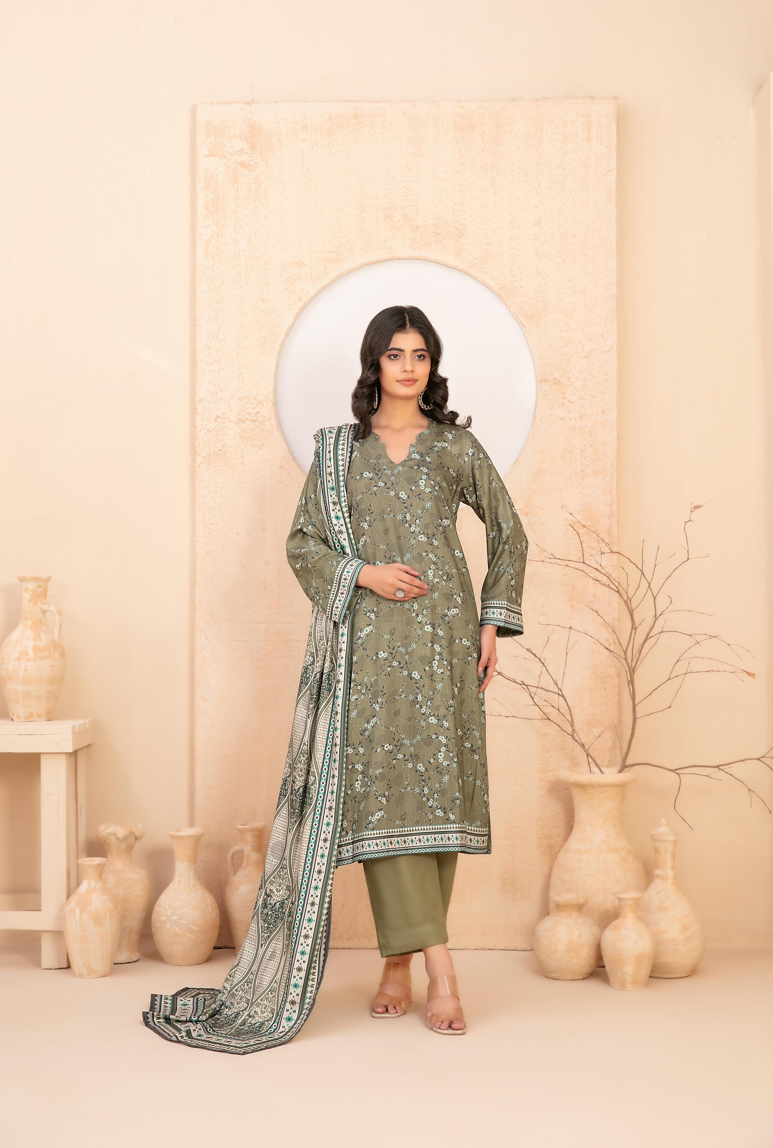 Shahid Tawakkal BASEERA — Unstitched 3Piece Collection Staple Digital Printed with Twill fabric Collection 2025 D-03