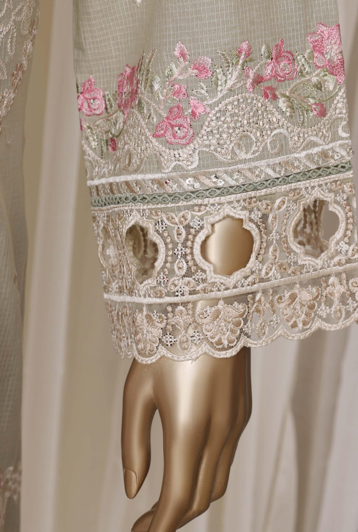 Sadabahar Luxury Slub Lawn Embroidery Stitched Vol-08 Collection 2026. LEL-1009
