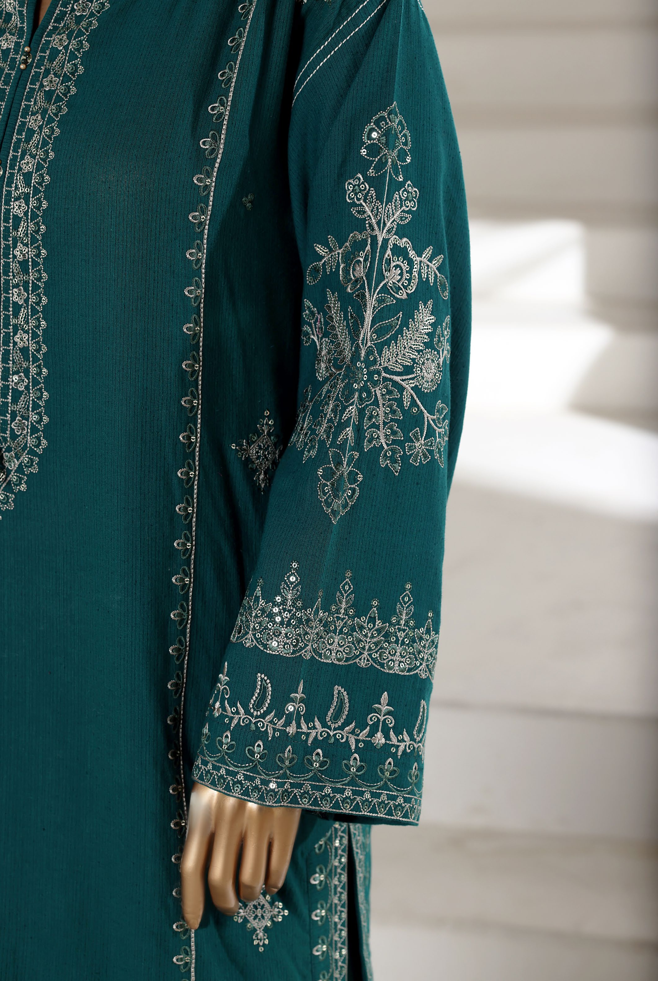 SADABAHAR Vybe Khaddar Embroidered Set 2PlECE STITCHED Vol-04 COLLECTION 2025 D-308 C-Green