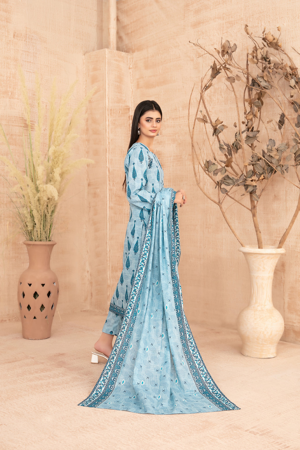 Areeka By Tawakkal Khaddar Boti Embroidery 3Piece Unstitched Collection 2025. D-01