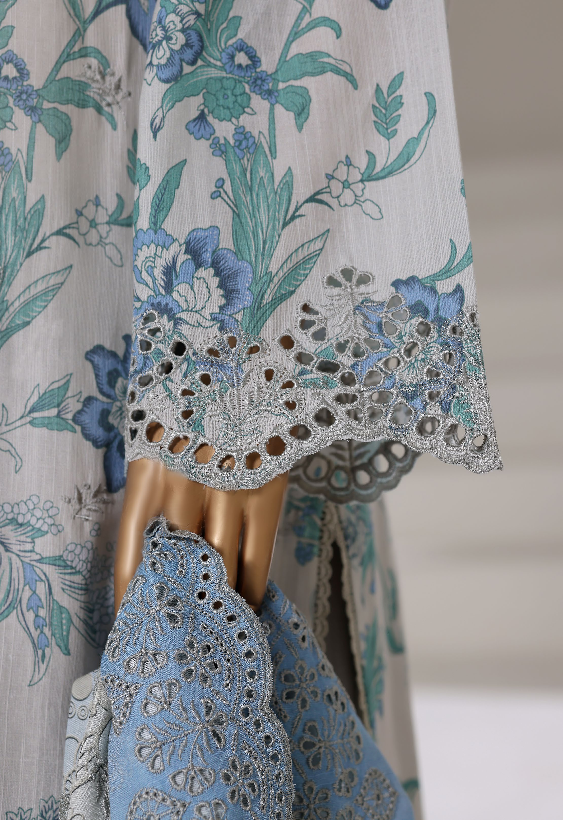 SADABAHAR RTW FUSION LASER CHICKENKARI EMBROIDERED KHADDAR 3PIECE COLLECTION 2025 SFKE -03