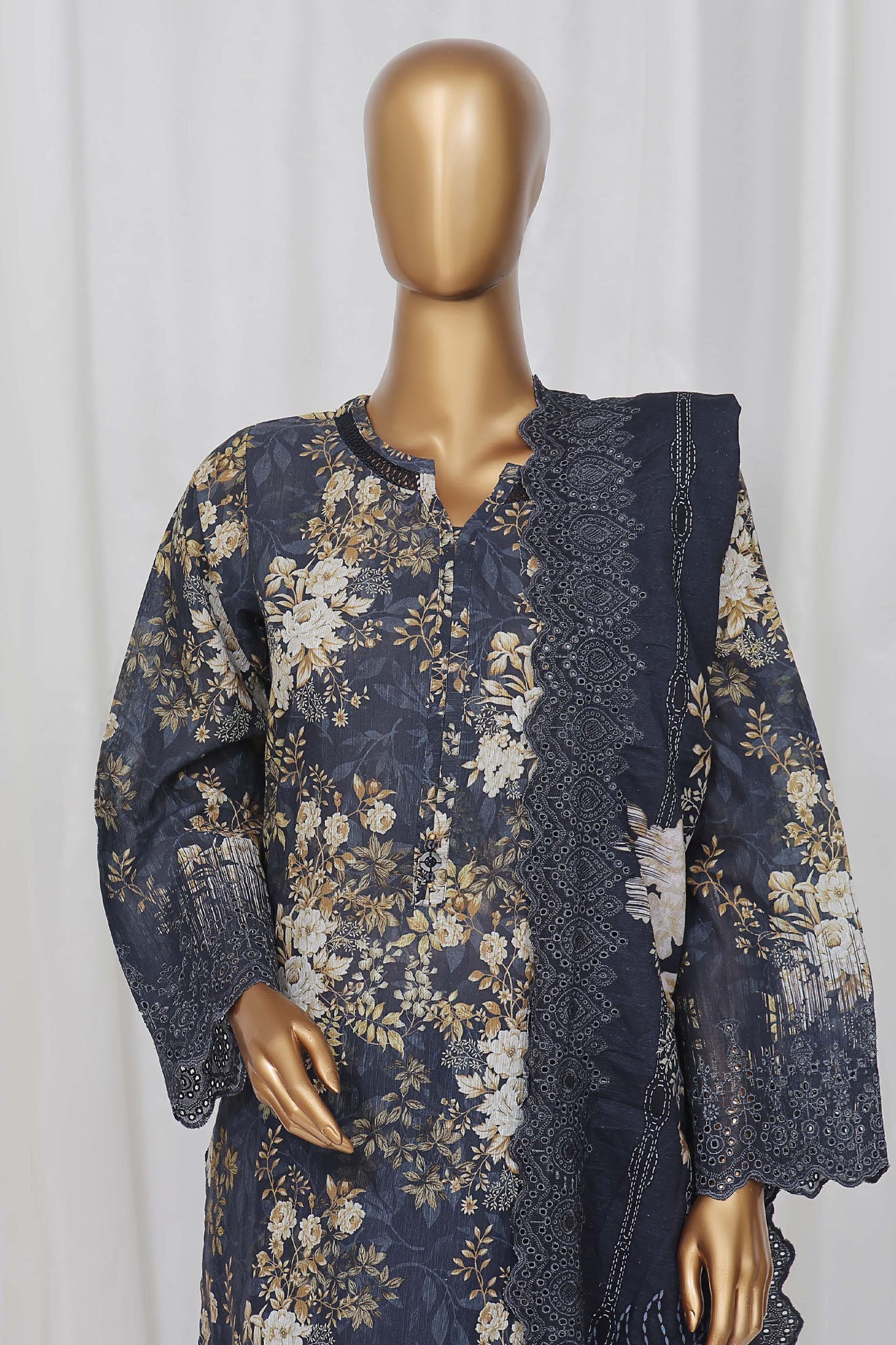SADABAHAR RTW FUSION LASER CHICKENKARI EMBROIDERED KHADDAR 3PIECE COLLECTION 2026 SFKE -11