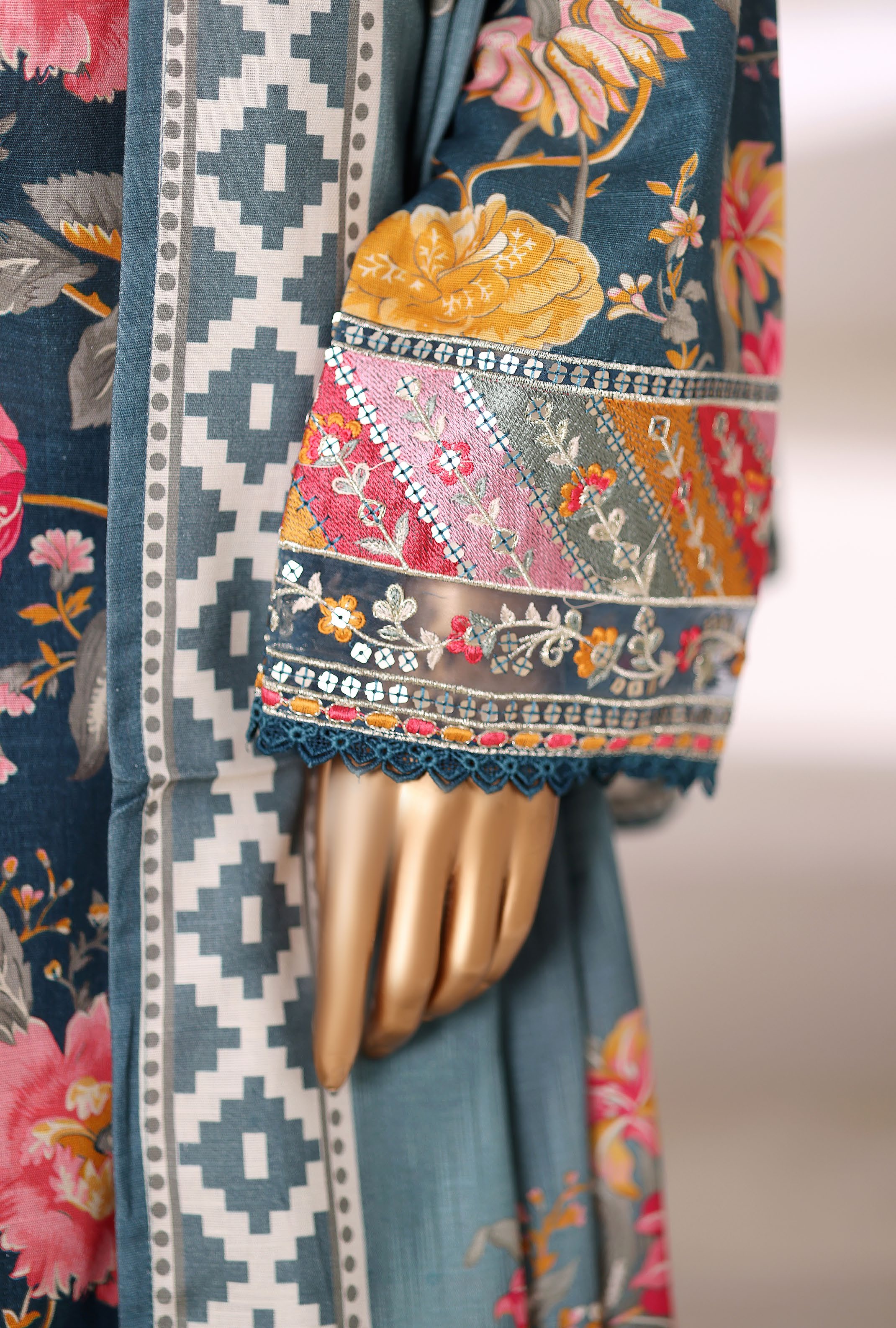 Sadabahar Malika Khaddar Short Length 3Piece Stitched Vol-02 Collection 2025. D-53 C-Green