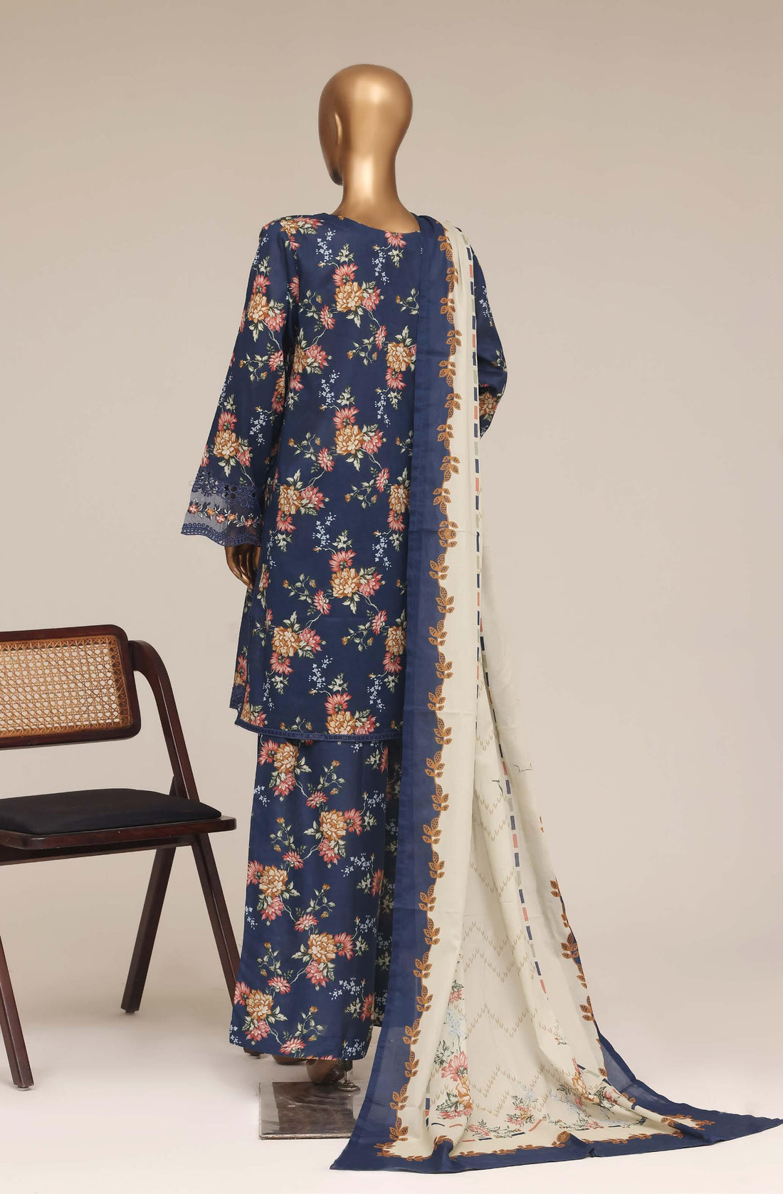 Sadabahar Malika Embroidery Lawn Short Length 3Piece Stitched Vol-10 Collection 2026 D#04