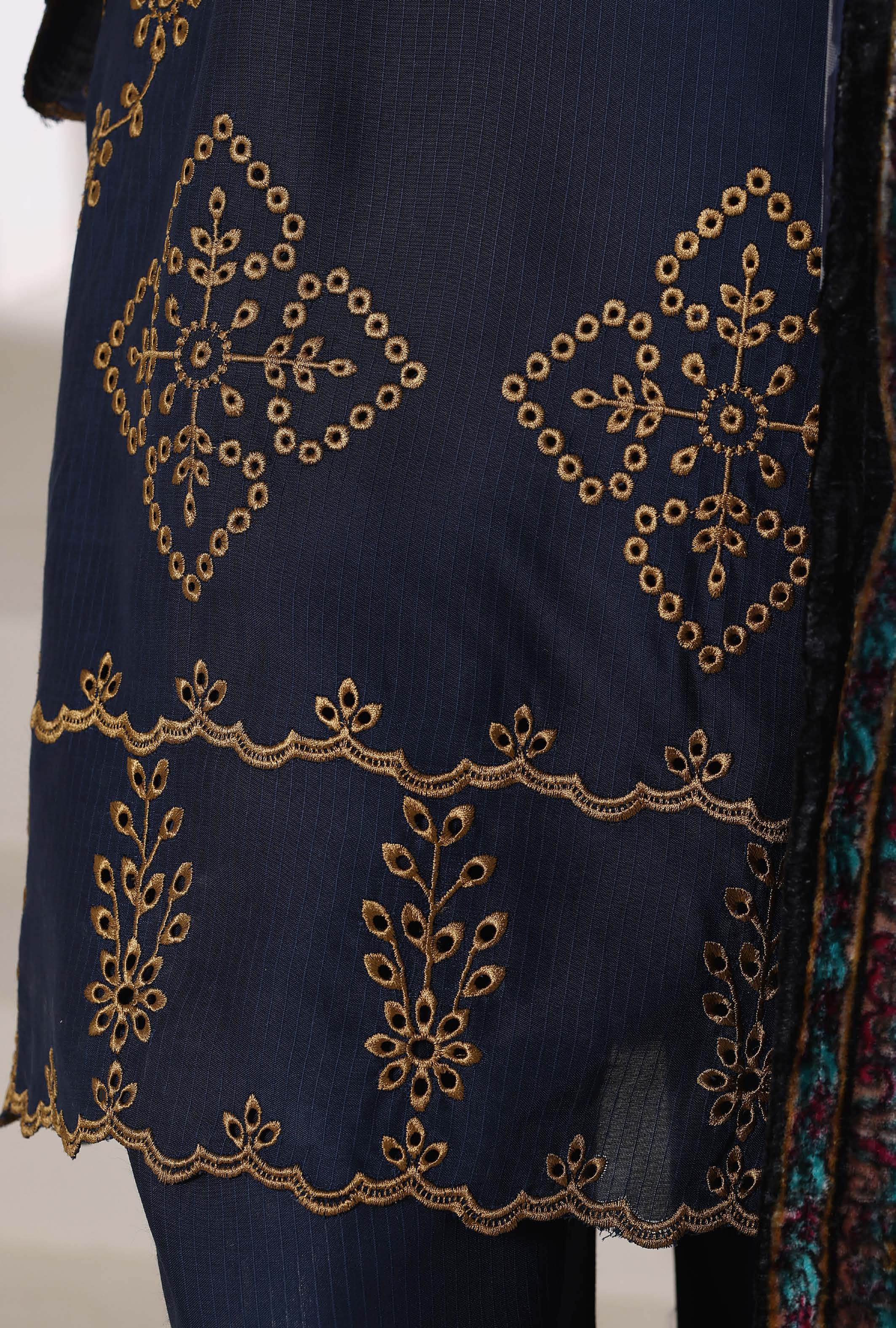 Sadabahar Stitched Embroidery Viscous 3Piece With Palachi Shwal Collection 2025 LEVP -01