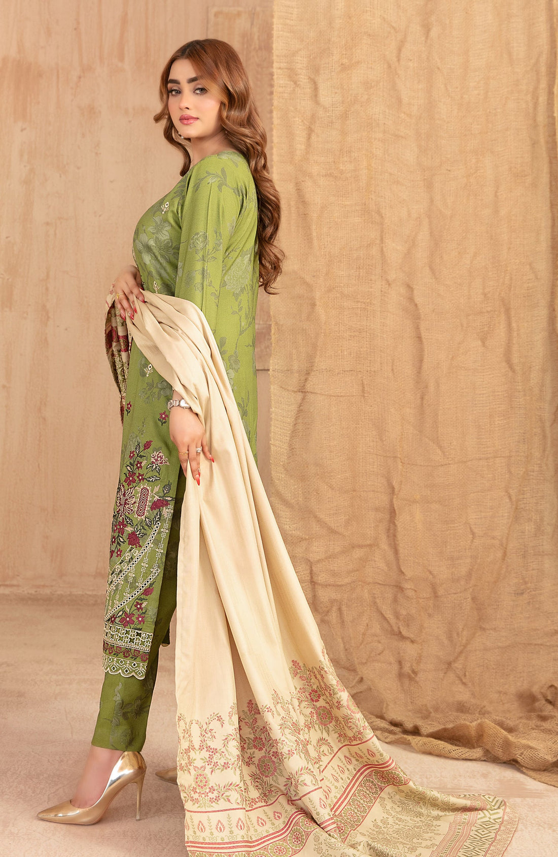 Cassa By Tawakkal Winter Dhanak Embroidery 3Piece Unstitched Collection 2025. D-05