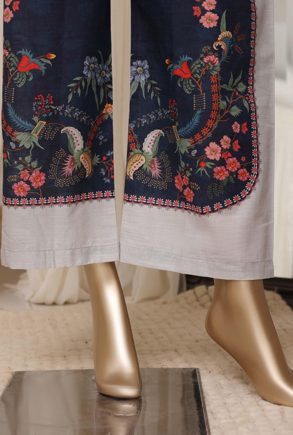 Sadabahar Luxury Khaddar Printed Winter 3Piece Vol-02 Collection SDKHV2-02
