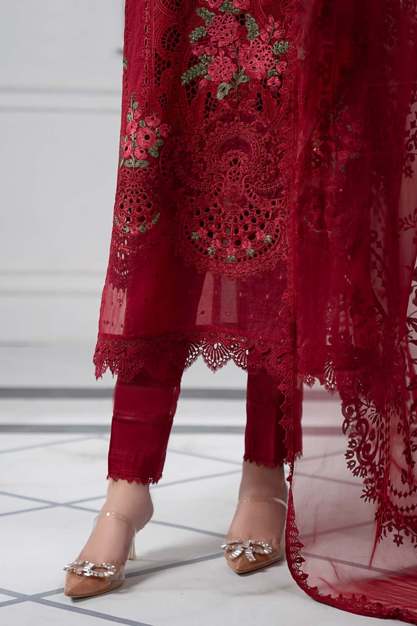 Maria B Luxury 3Piece Rtw Lawn Collection Collection 2025 MBLE-3215