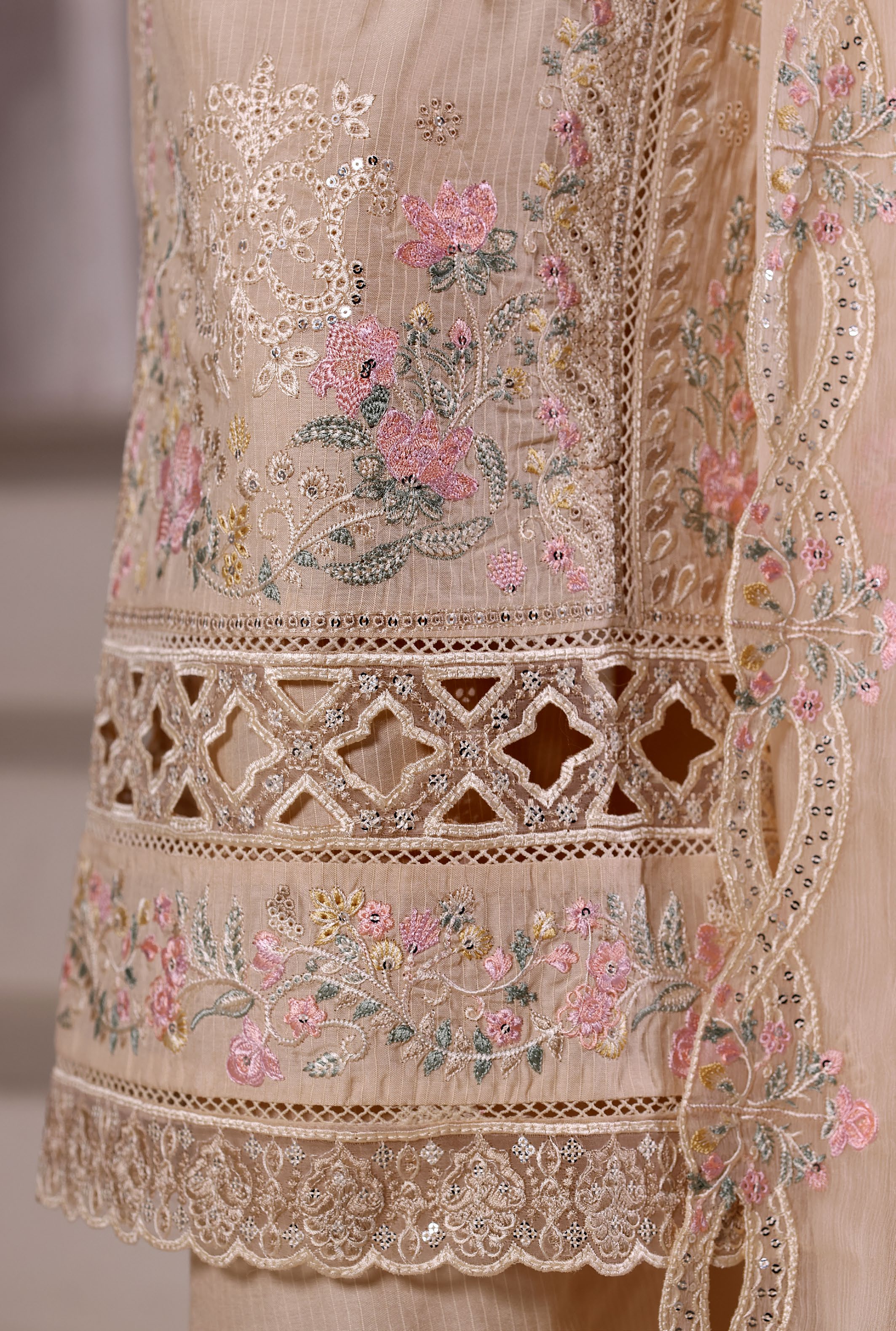 Sadabahar Luxury Viscous Embroidery With Chiffon Embroidery Dupatta Stitched Vol-01 Collection 2025. LEV-01 Skin