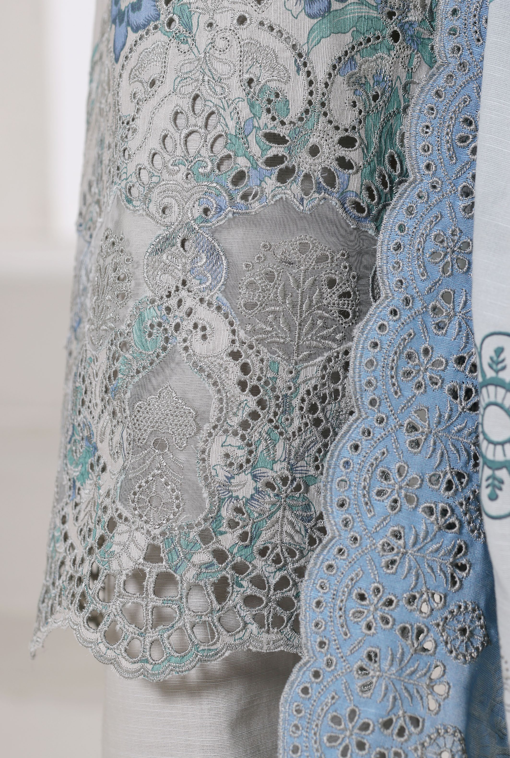 SADABAHAR RTW FUSION LASER CHICKENKARI EMBROIDERED KHADDAR 3PIECE COLLECTION 2025 SFKE -03