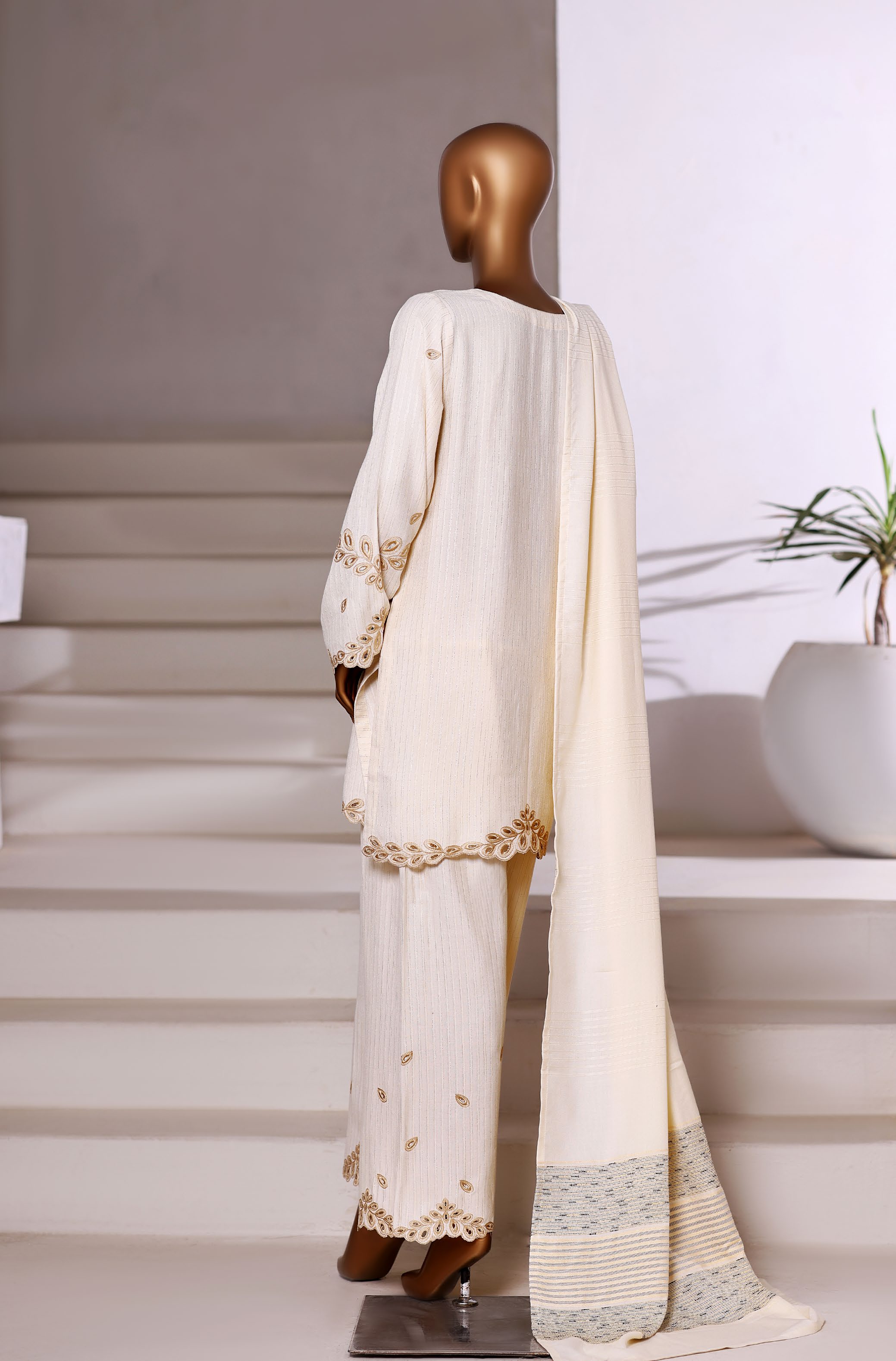 Sadabahar Stitched Vybe Winter Embroidery Dhanak 3Piece With Dhanak Shwal Collection 2025 SDES -01