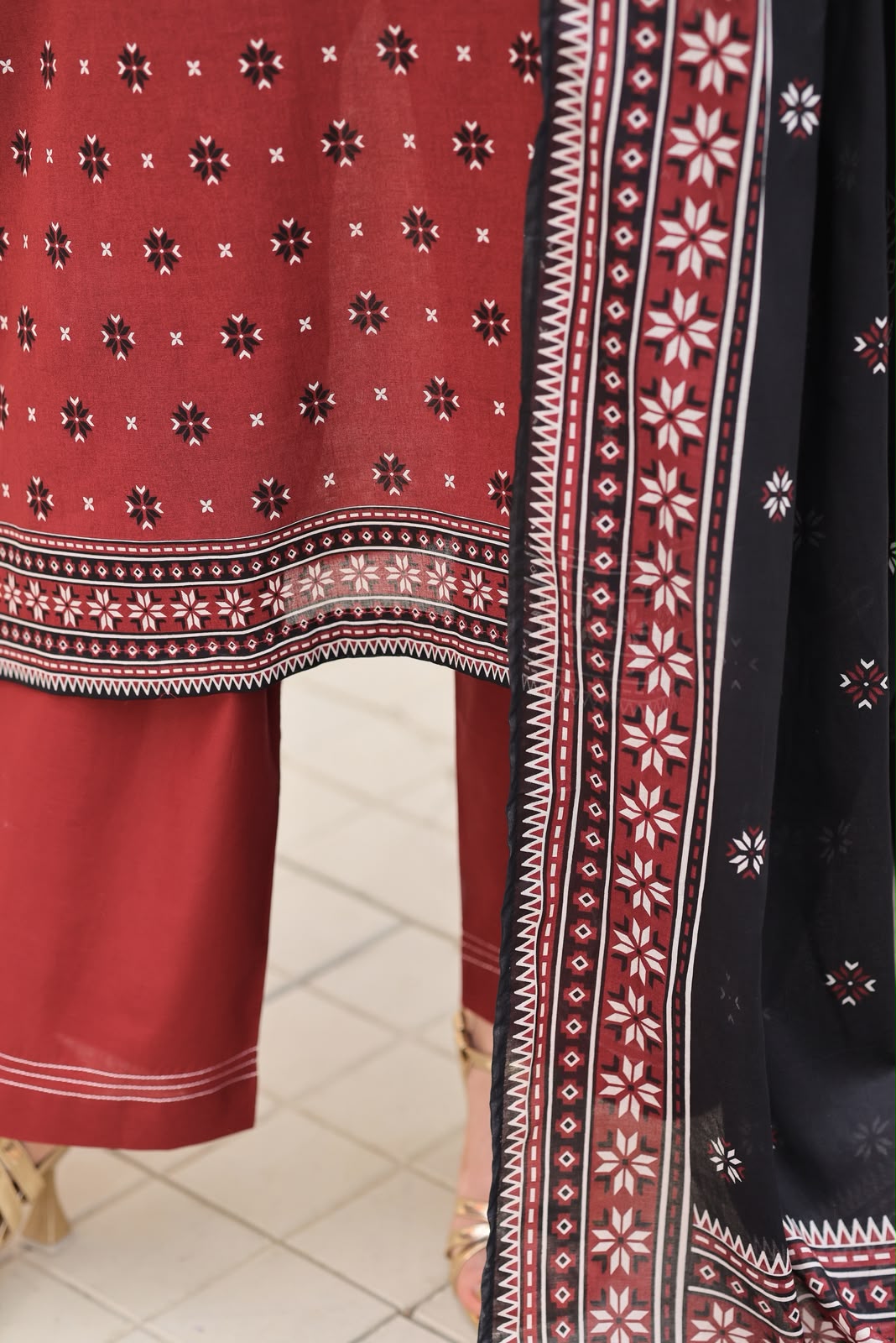 Aizal Luxury Lawn Printed Vol-1 3Piece Stitched Collection 2026 D#-07