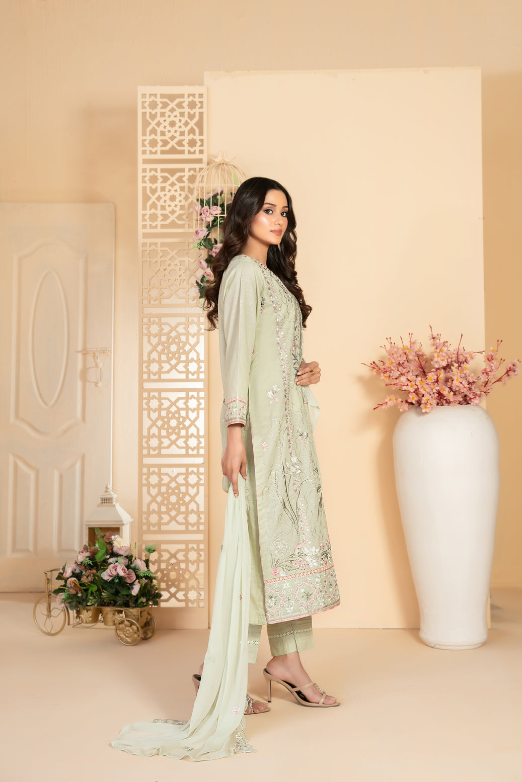 TAABIR BY TAWAKKAL LUXURY FESTIVAL 3PIECE STITCHED COLLECTION 2026 D#03