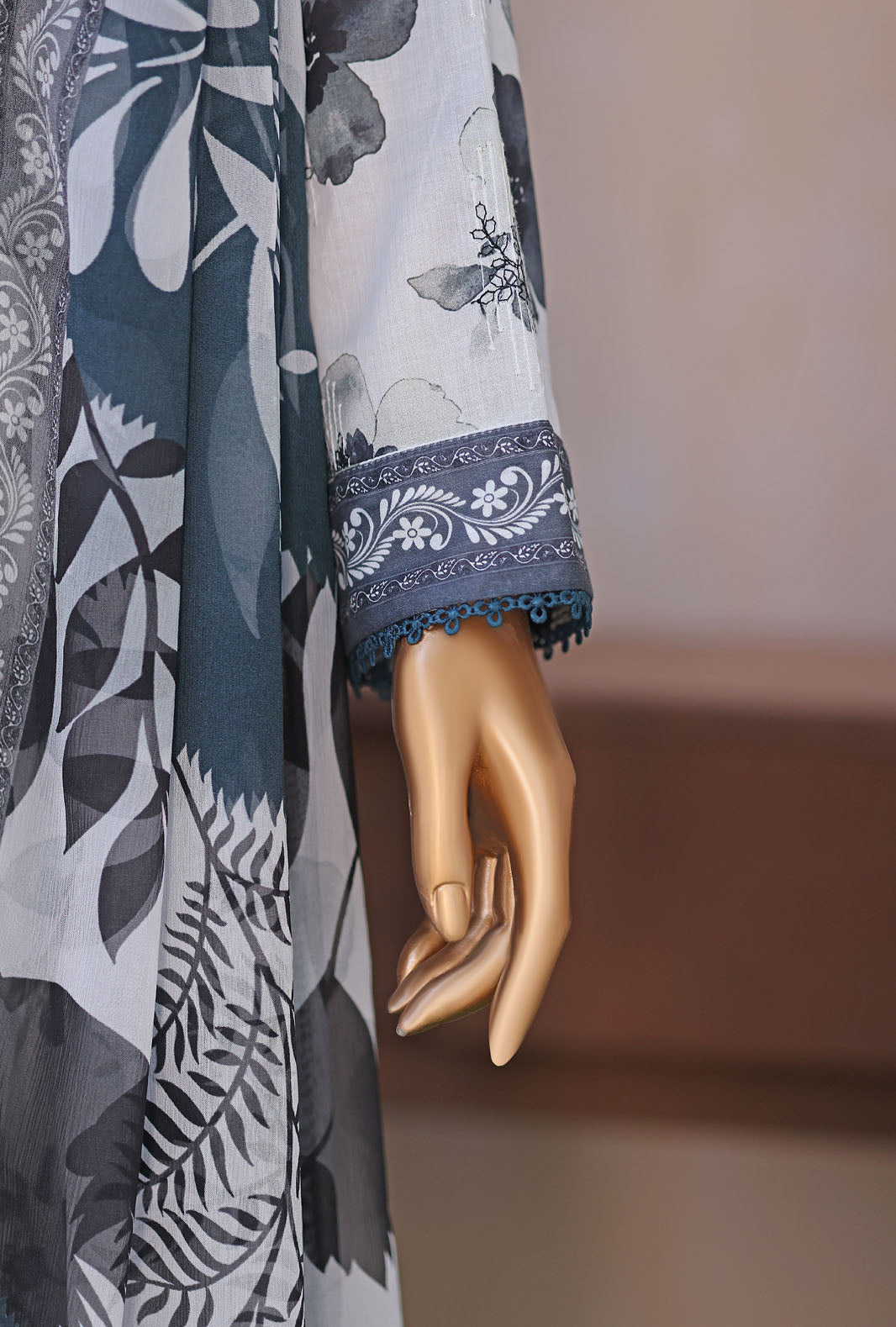Dhagakari by HZ Textiles Embroidered Lawn Suit Unstitched 3 Piece 2026 DEC - 06