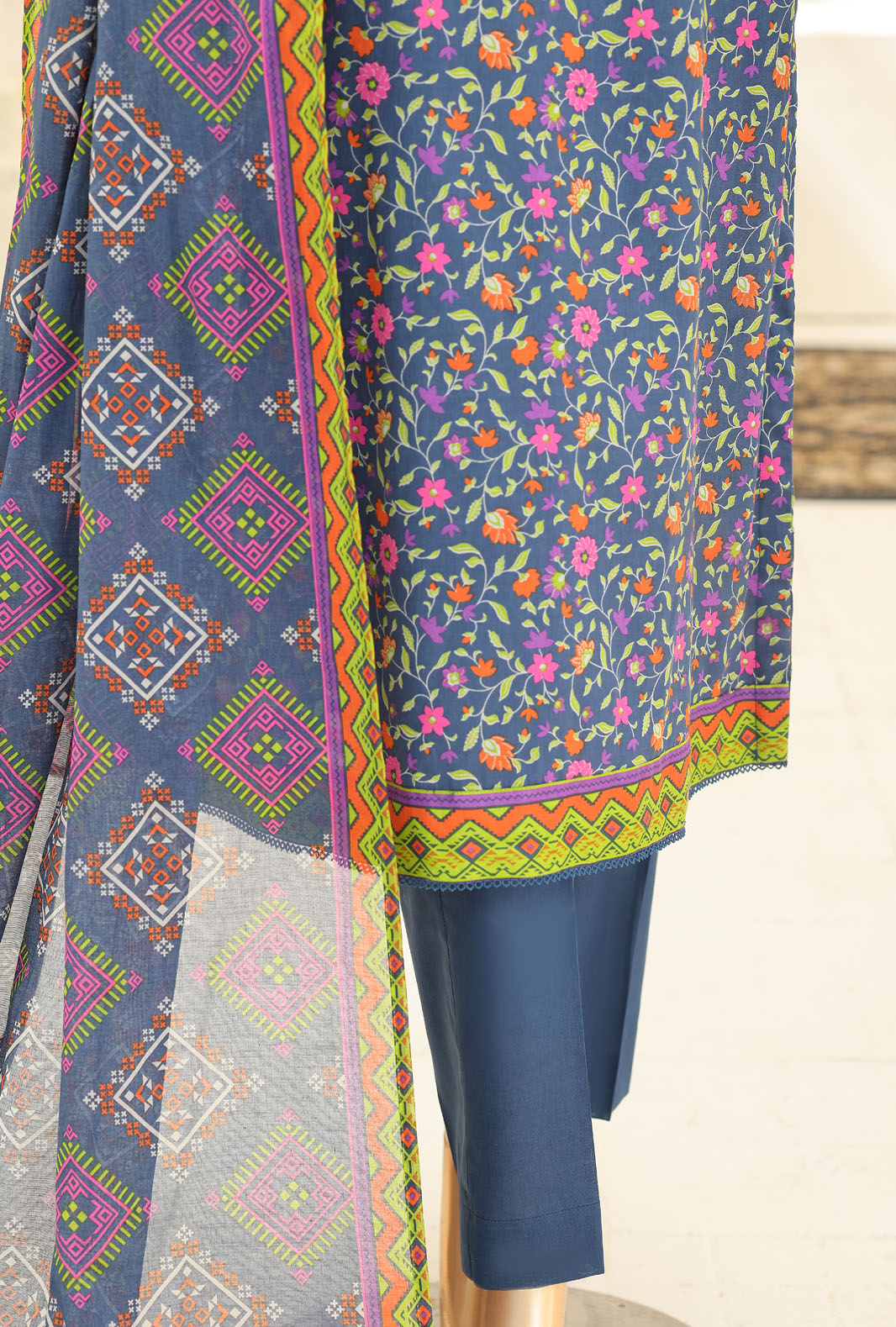 Summer Shades by HZ Textiles Digital Printed Lawn Suit Unstitched 3 Piece Collection 2026 D#-05