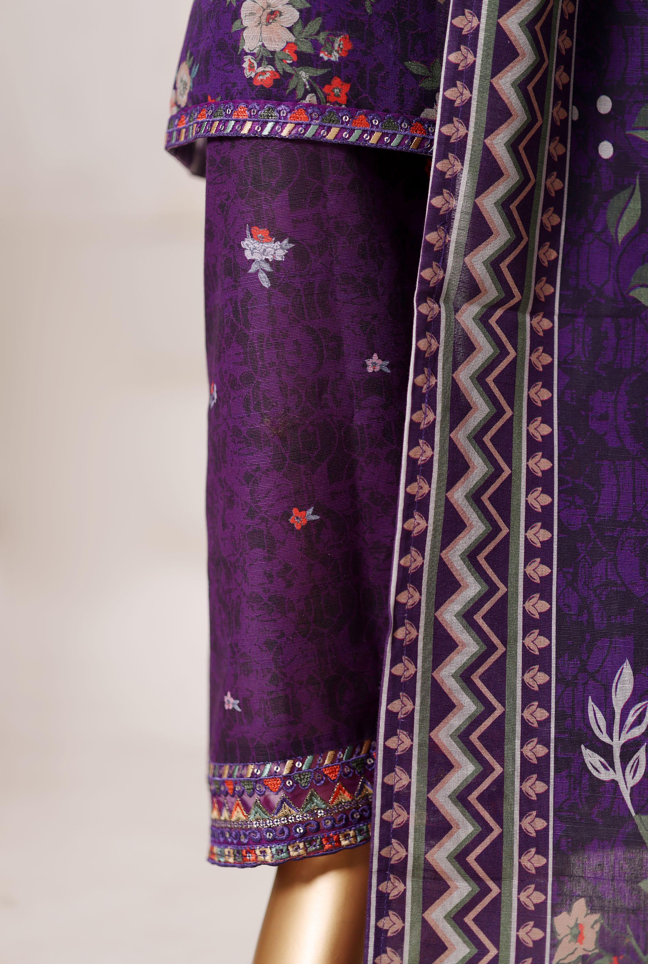 Sadabahar Malika Khaddar Short Length 3Piece Stitched Vol-02 Collection 2025. D-55 Purple