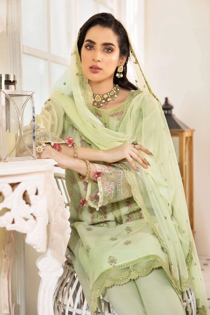 Maria-B Luxury Lawn Embroidered Rtw 3Piece Collection 2025 MBLE-3202