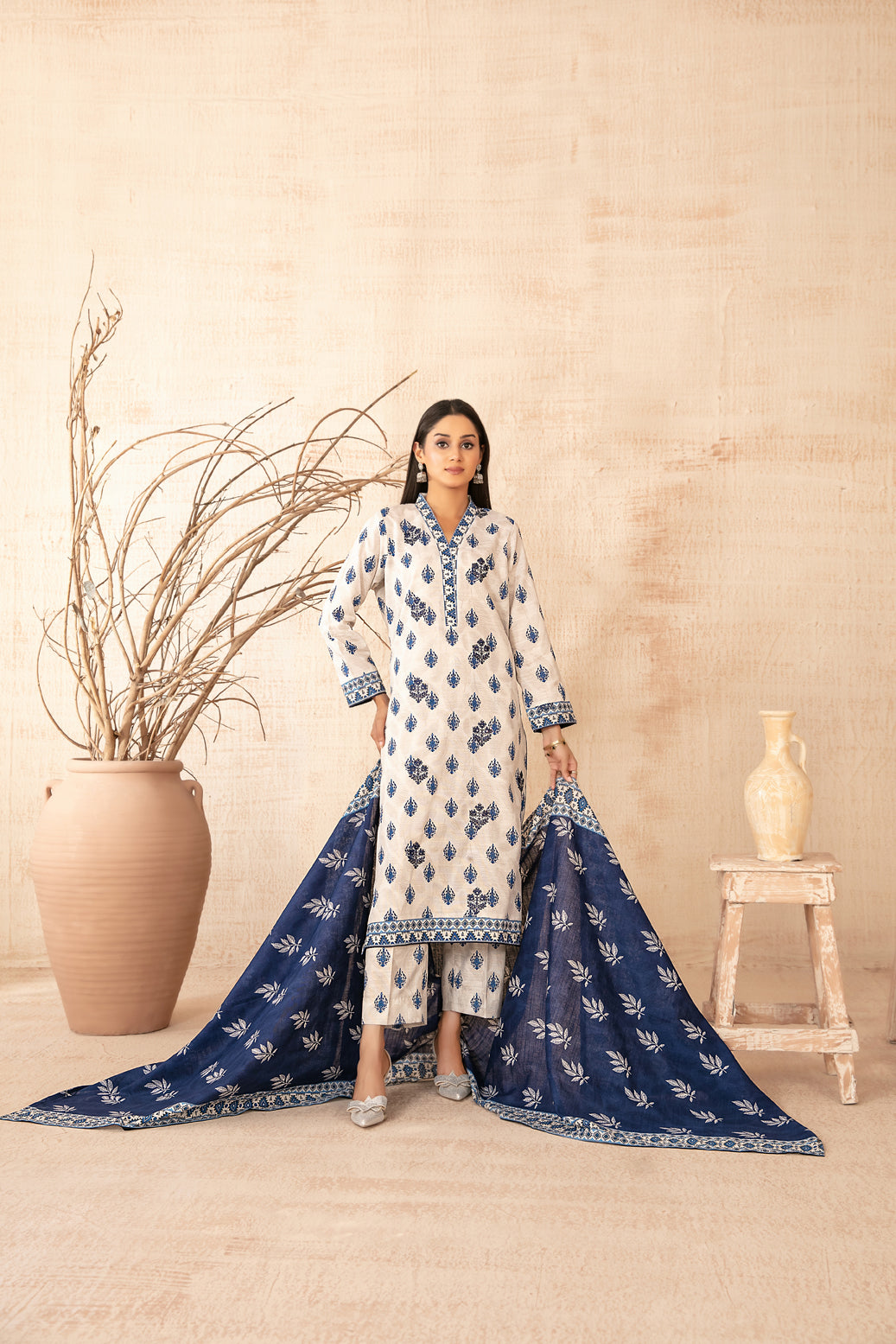 Areeka By Tawakkal Khaddar Boti Embroidery 3Piece Unstitched Collection 2025. D-06