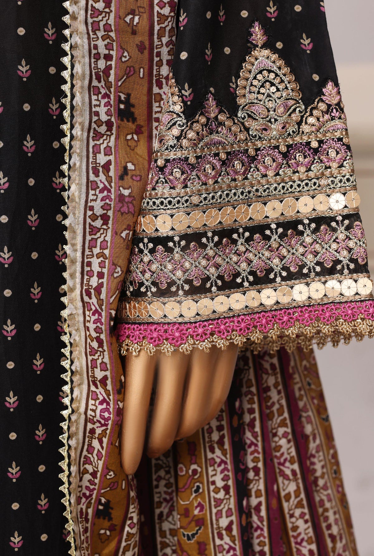 Sadabahar Luxury Regal Lawn With Digital Printed Lawn Dupatta 3Piece Stitched Festive Edition Collection 2026. D#-06