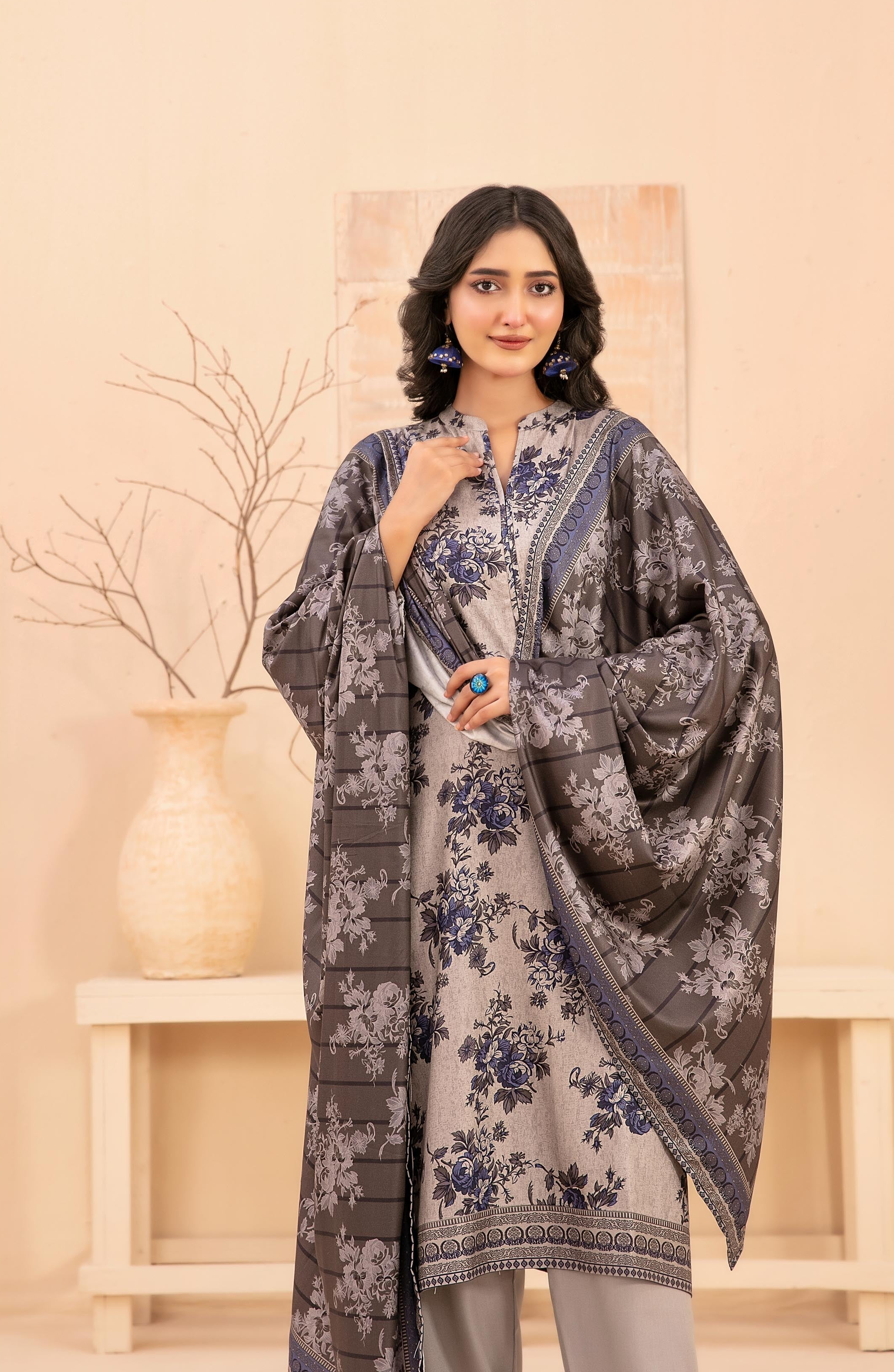 Shahid Tawakkal BASEERA — Unstitched 3Piece Collection Staple Digital Printed with Twill fabric Collection 2025 D-10