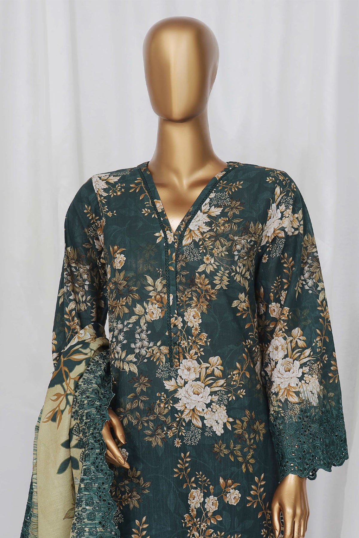 SADABAHAR RTW FUSION LASER CHICKENKARI EMBROIDERED KHADDAR 3PIECE COLLECTION 2026 SFKE -10