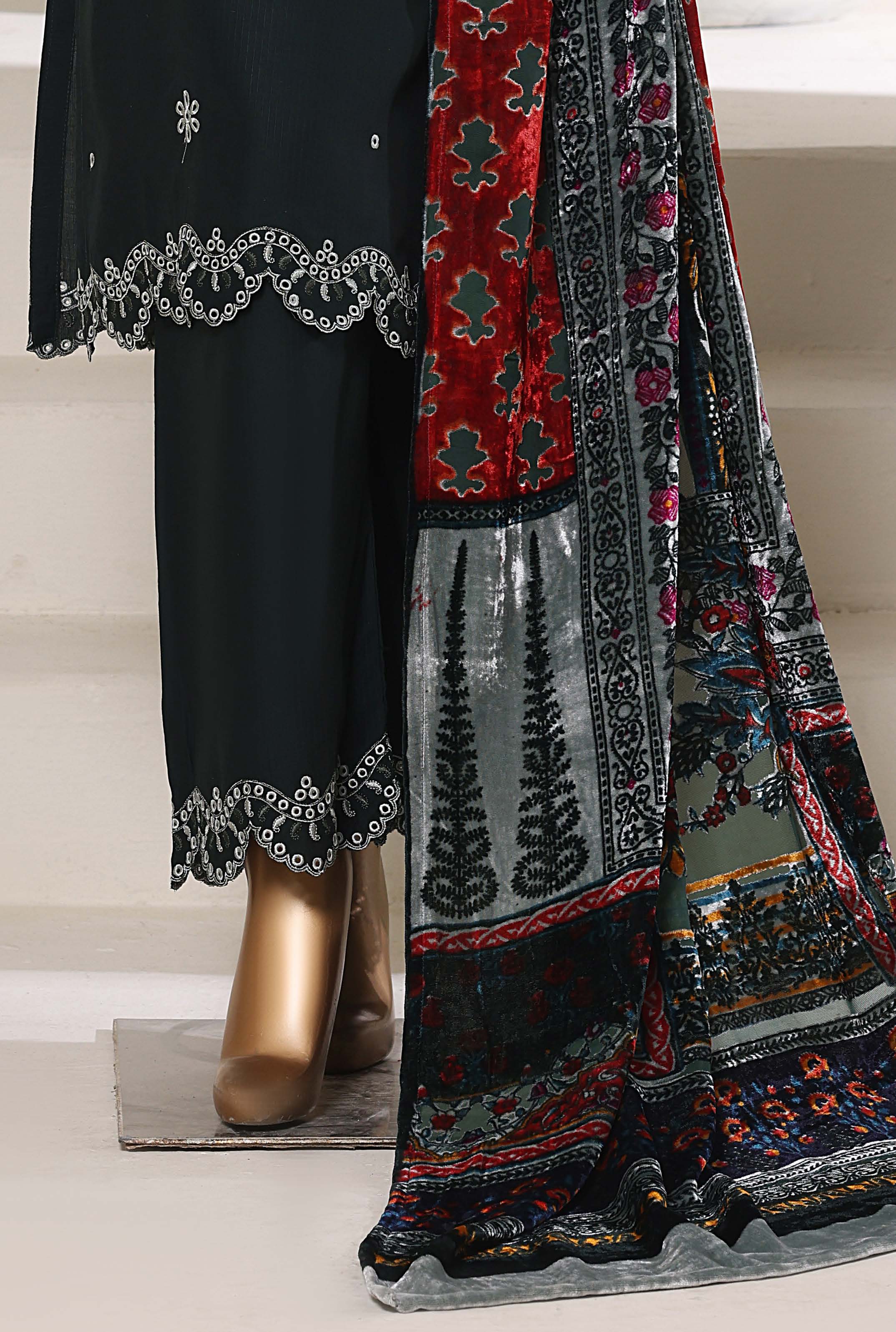 Sadabahar Stitched Embroidery Viscous 3Piece With Palachi Shwal Collection 2025 LEVP -03