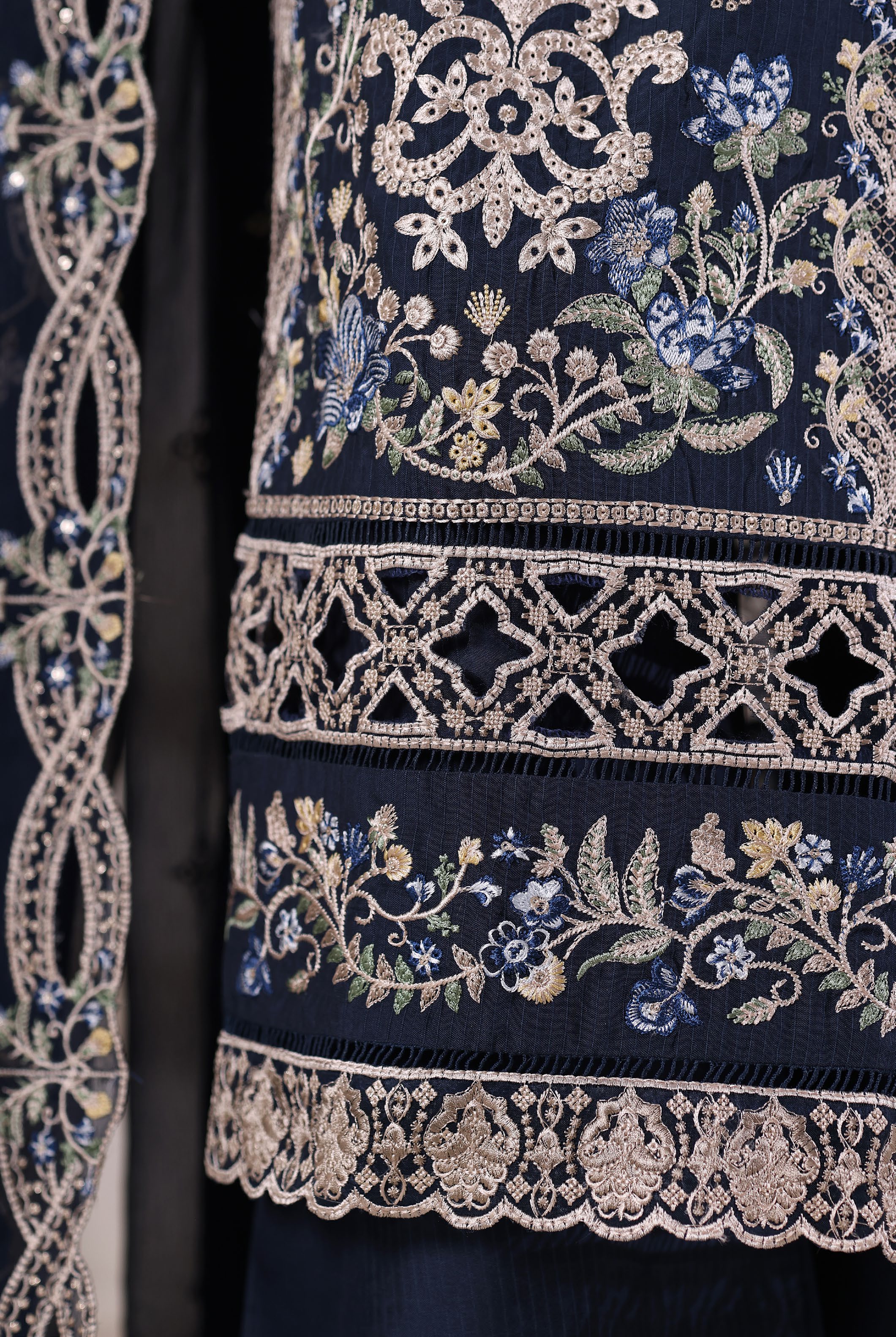 Sadabahar Luxury Viscous Embroidery With Chiffon Embroidery Dupatta Stitched Vol-01 Collection 2025. LEV-03 Blue