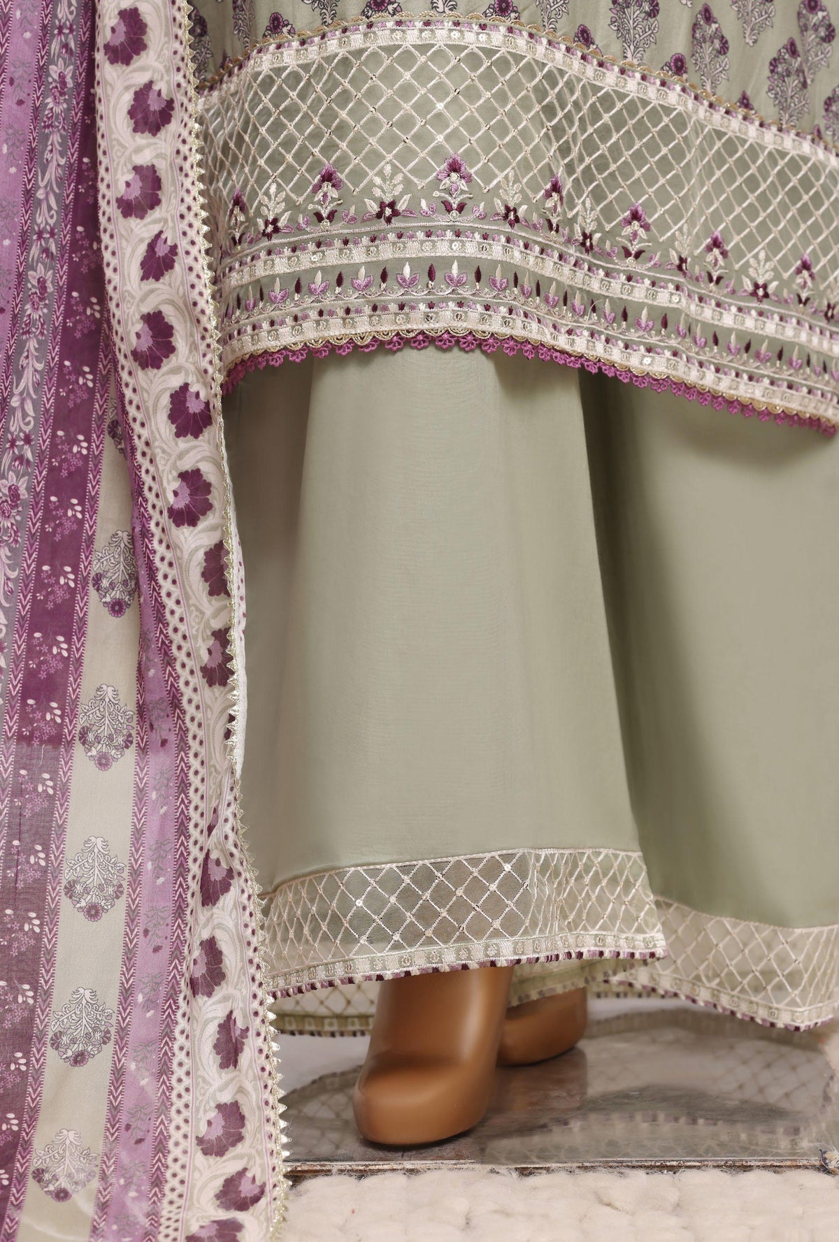 Sadabahar Luxury Regal Lawn With Digital Printed Lawn Dupatta 3Piece Stitched Festive Edition Collection 2026. D#-05