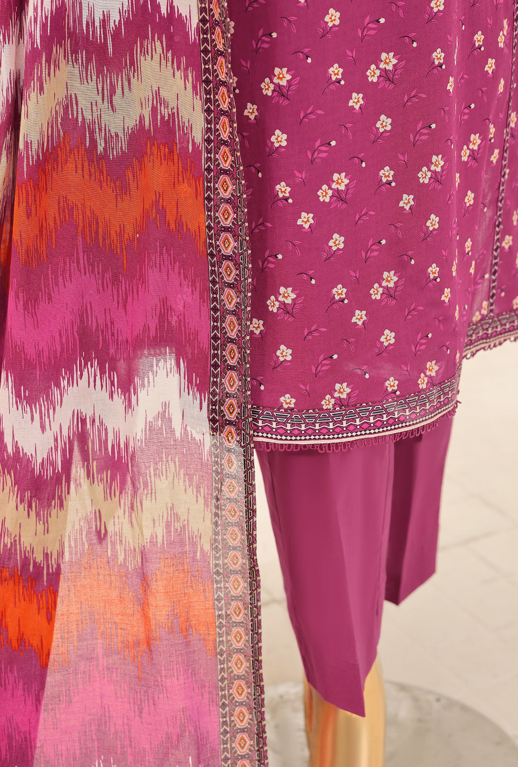 Summer Shades by HZ Textiles Digital Printed Lawn Suit Unstitched 3 Piece Collection 2026 D#-01