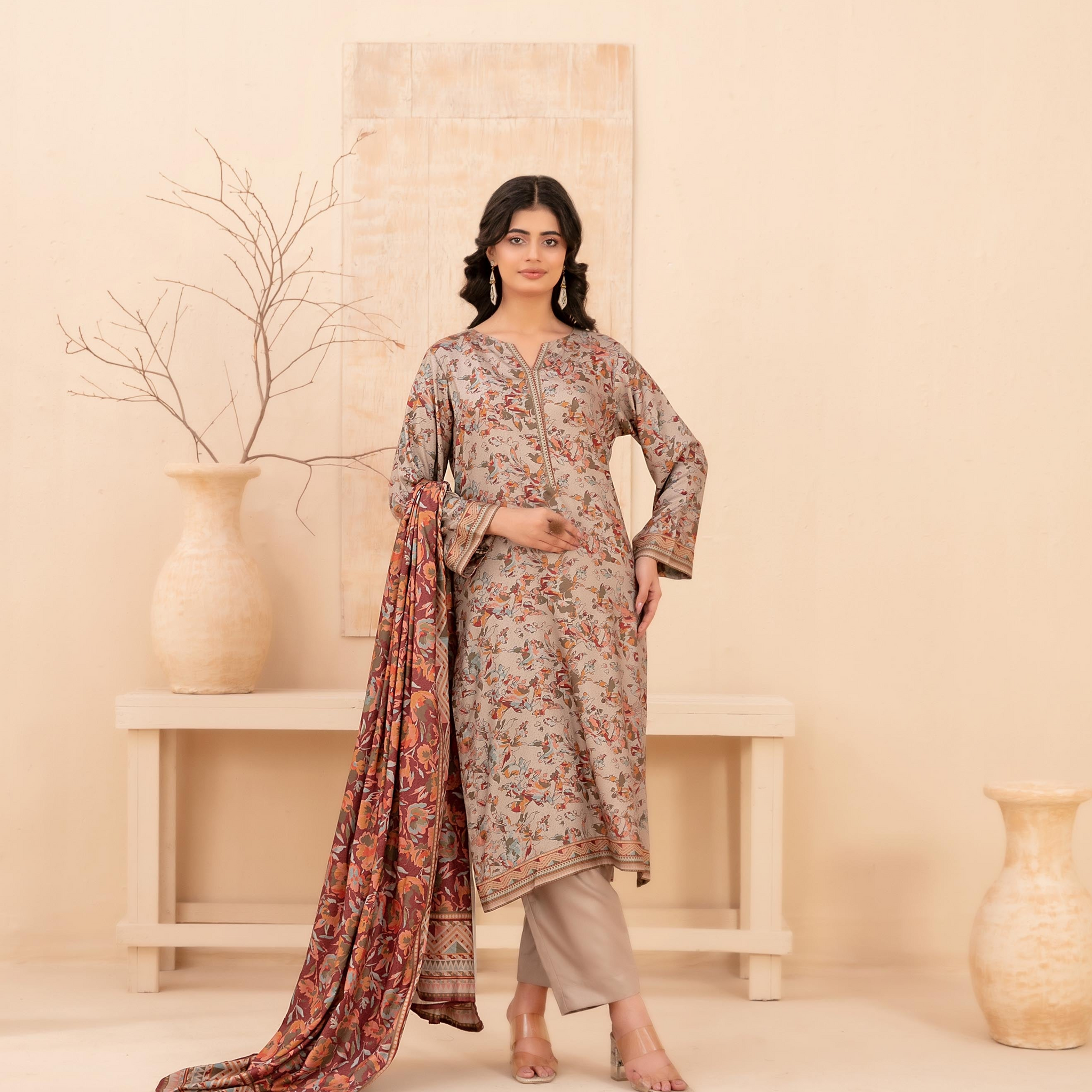 Shahid Tawakkal BASEERA — Unstitched 3Piece Collection Staple Digital Printed with Twill fabric Collection 2025 D-04