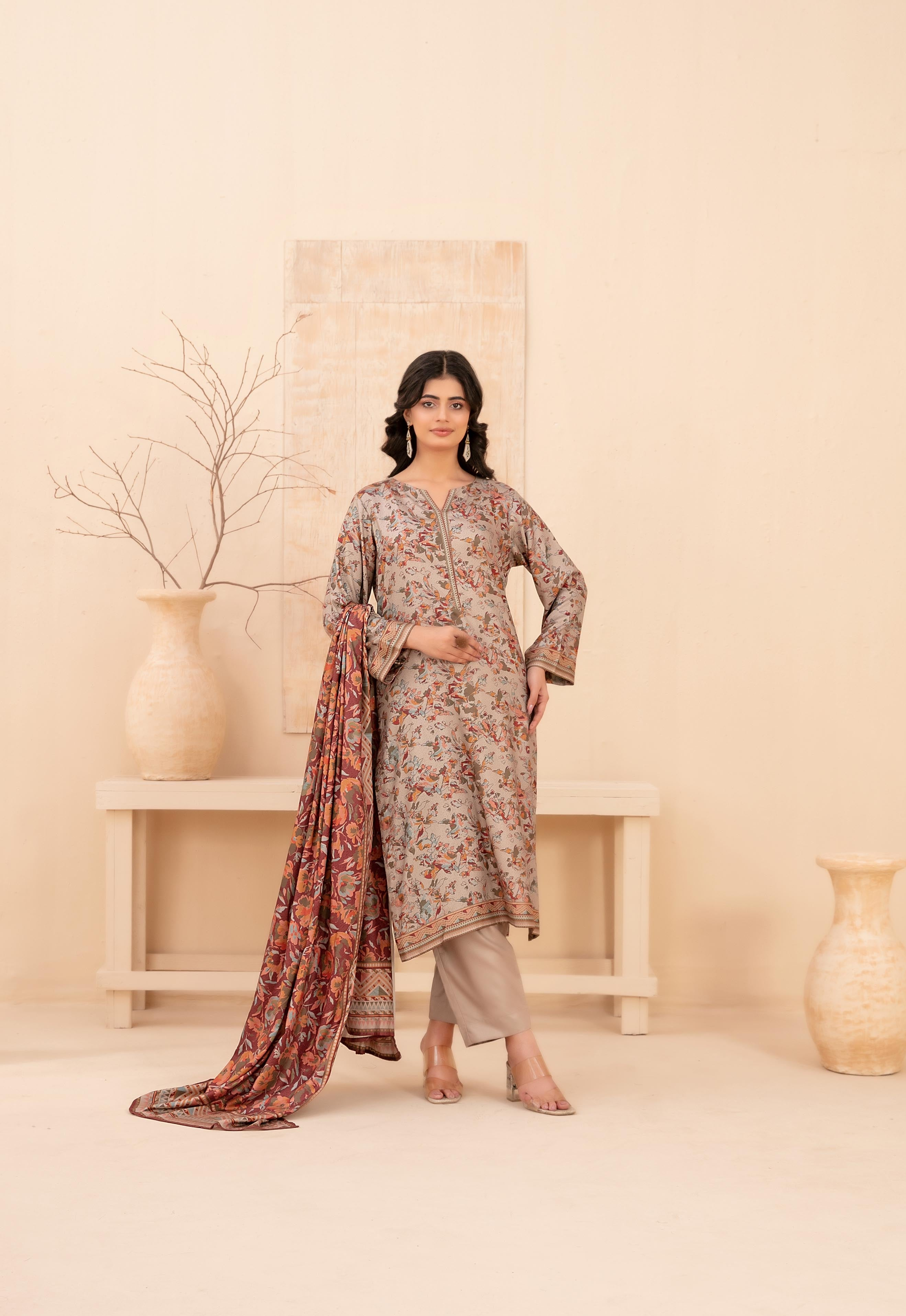 Shahid Tawakkal BASEERA — Unstitched 3Piece Collection Staple Digital Printed with Twill fabric Collection 2025 D-04