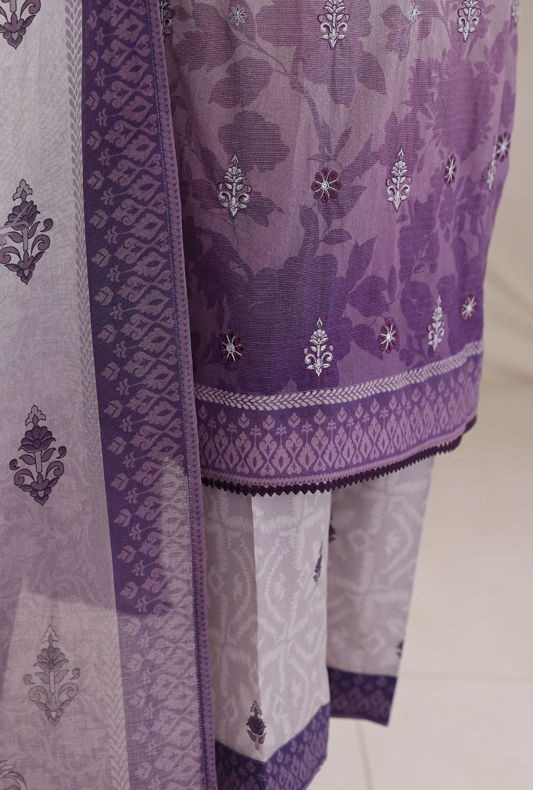 Virsa by HZ Textiles Embroidered Lawn Unstitched 3Piece Collection 2026 D#-06
