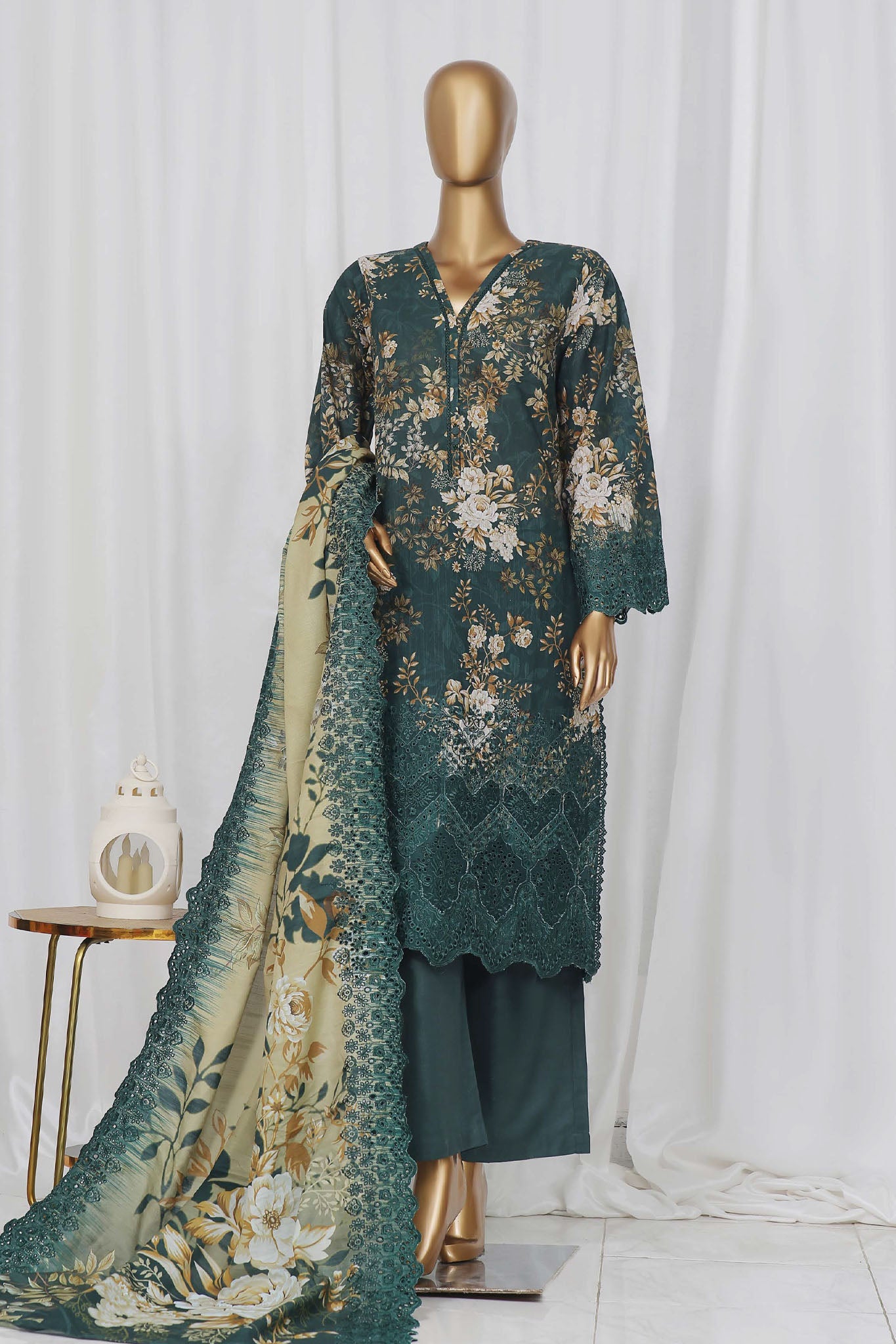 SADABAHAR RTW FUSION LASER CHICKENKARI EMBROIDERED KHADDAR 3PIECE COLLECTION 2026 SFKE -10