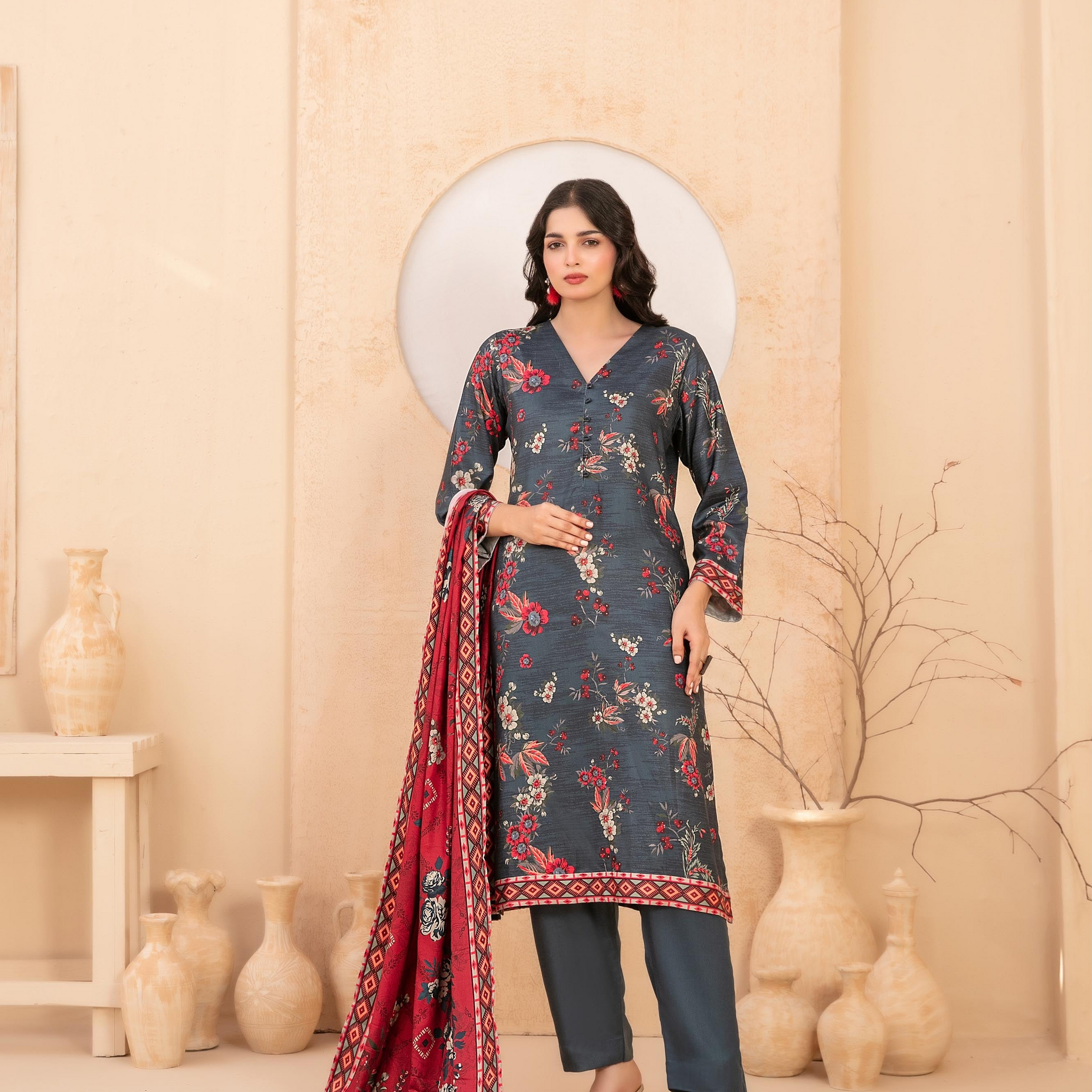 Shahid Tawakkal BASEERA — Unstitched 3Piece Collection Staple Digital Printed with Twill fabric Collection 2025 D-09