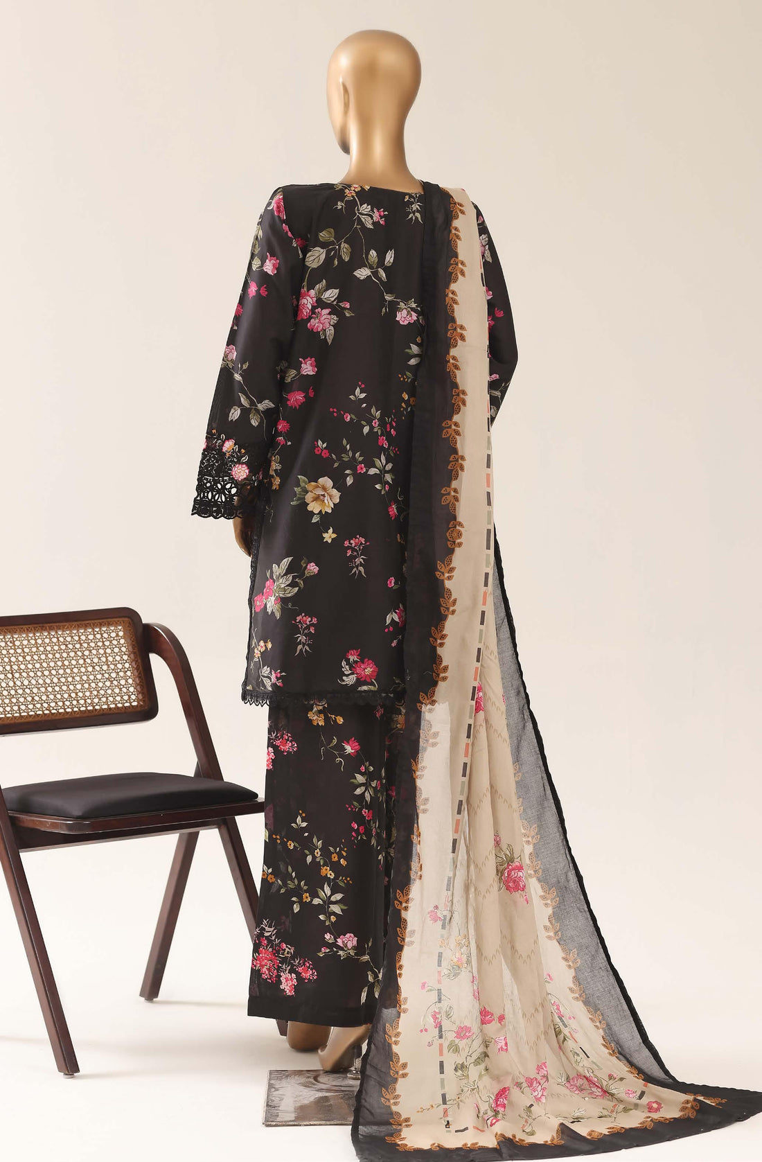 Sadabahar Malika Embroidery Lawn Short Length 3Piece Stitched Vol-08 Collection 2026 D#05