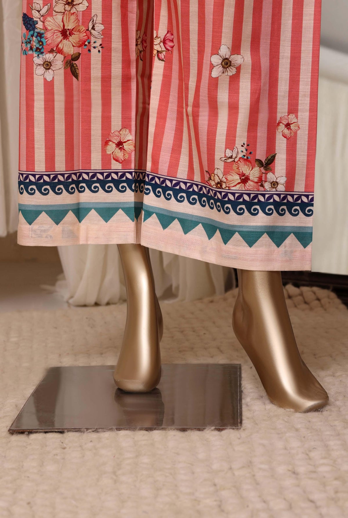 Sadabahar Luxury Khaddar Printed Winter 3Piece Vol-02 Collection SDKHV2-01