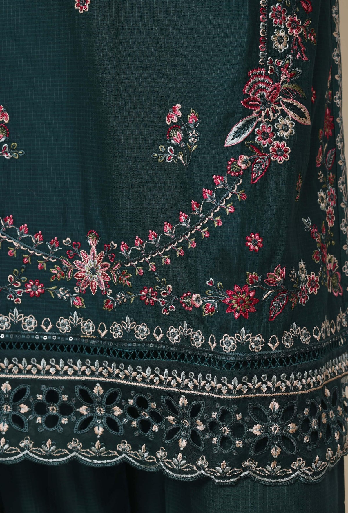 Sadabahar Luxury Slub Lawn Embroidery Stitched Vol-08 Collection 2026. LEL-1002