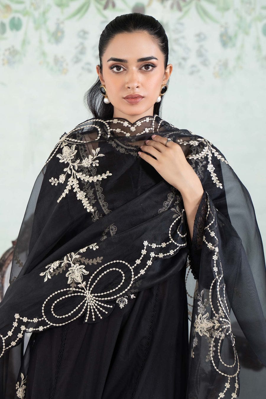 Maria B Luxury 3Piece Rtw Lawn Collection Collection 2025 MBLE-3219