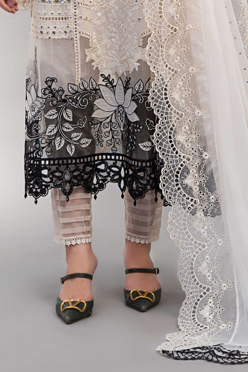 Maria B Luxury 3Piece Rtw Lawn Collection Collection 2025 MBLE-3210