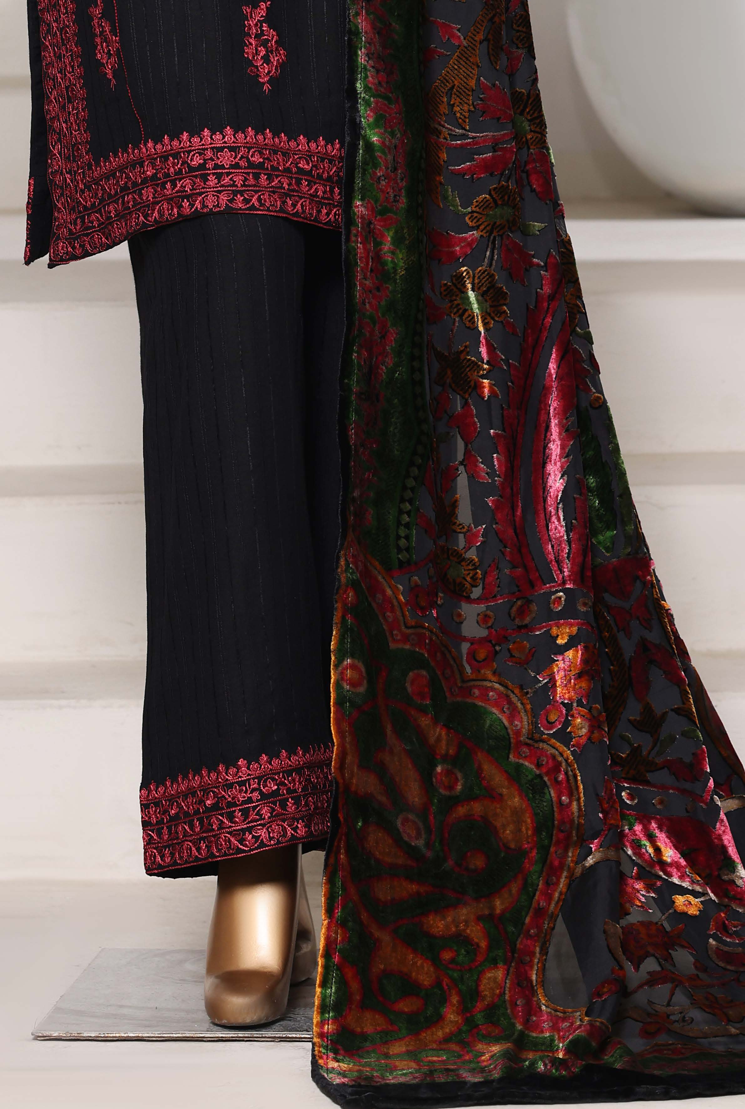 Sadabahar Stitched Winter Embroidery Dhanak 3Piece With Palachi Shwal Collection 2025 SDPL -01