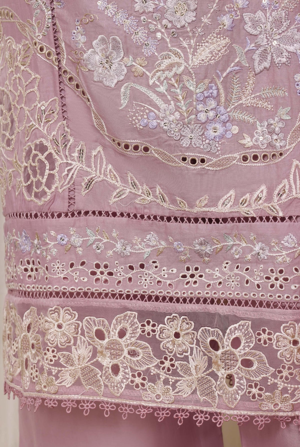 Sadabahar Luxury Slub Lawn Embroidery Stitched Vol-08 Collection 2026. LEL-1005