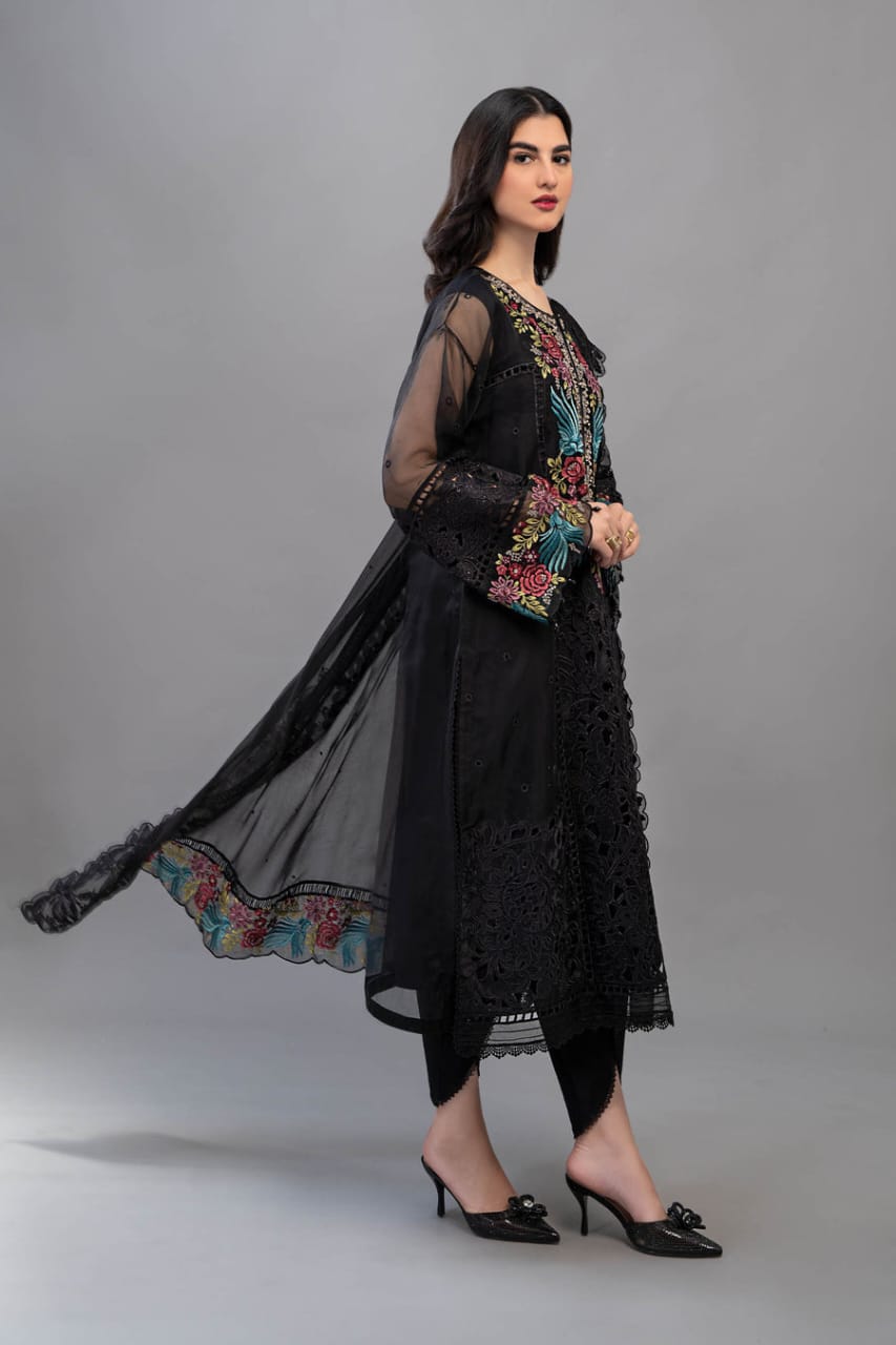 Maria B Luxury 3Piece Rtw Lawn Collection Collection 2025 MBLE-3212