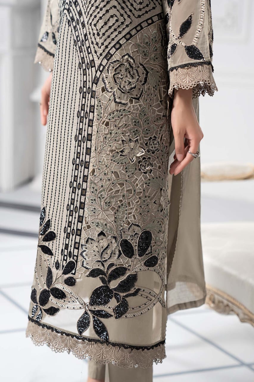 Maria B Luxury 3Piece Rtw Lawn Collection Collection 2025 MBLE-3206